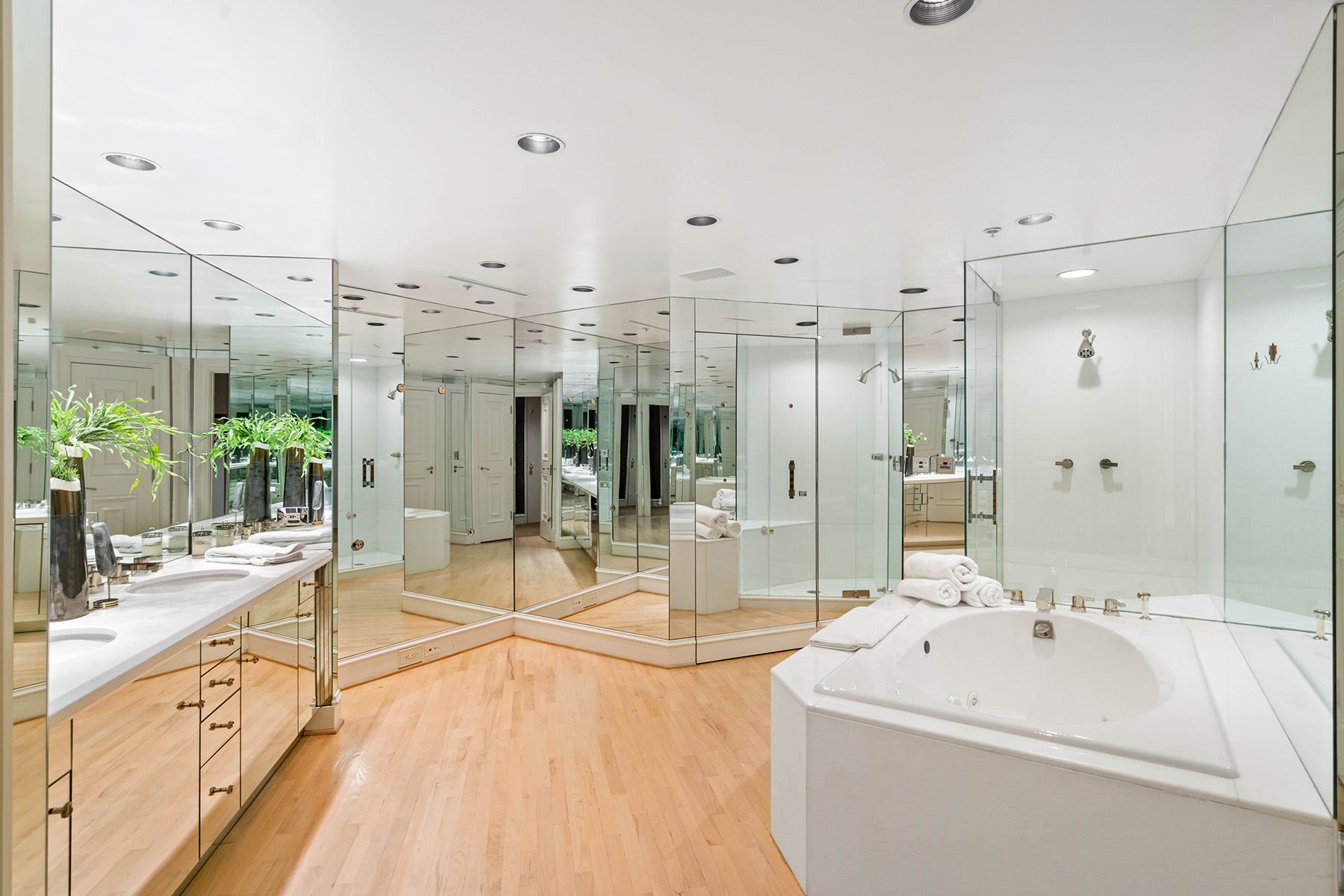 2660 Peachtree Road No. 36D