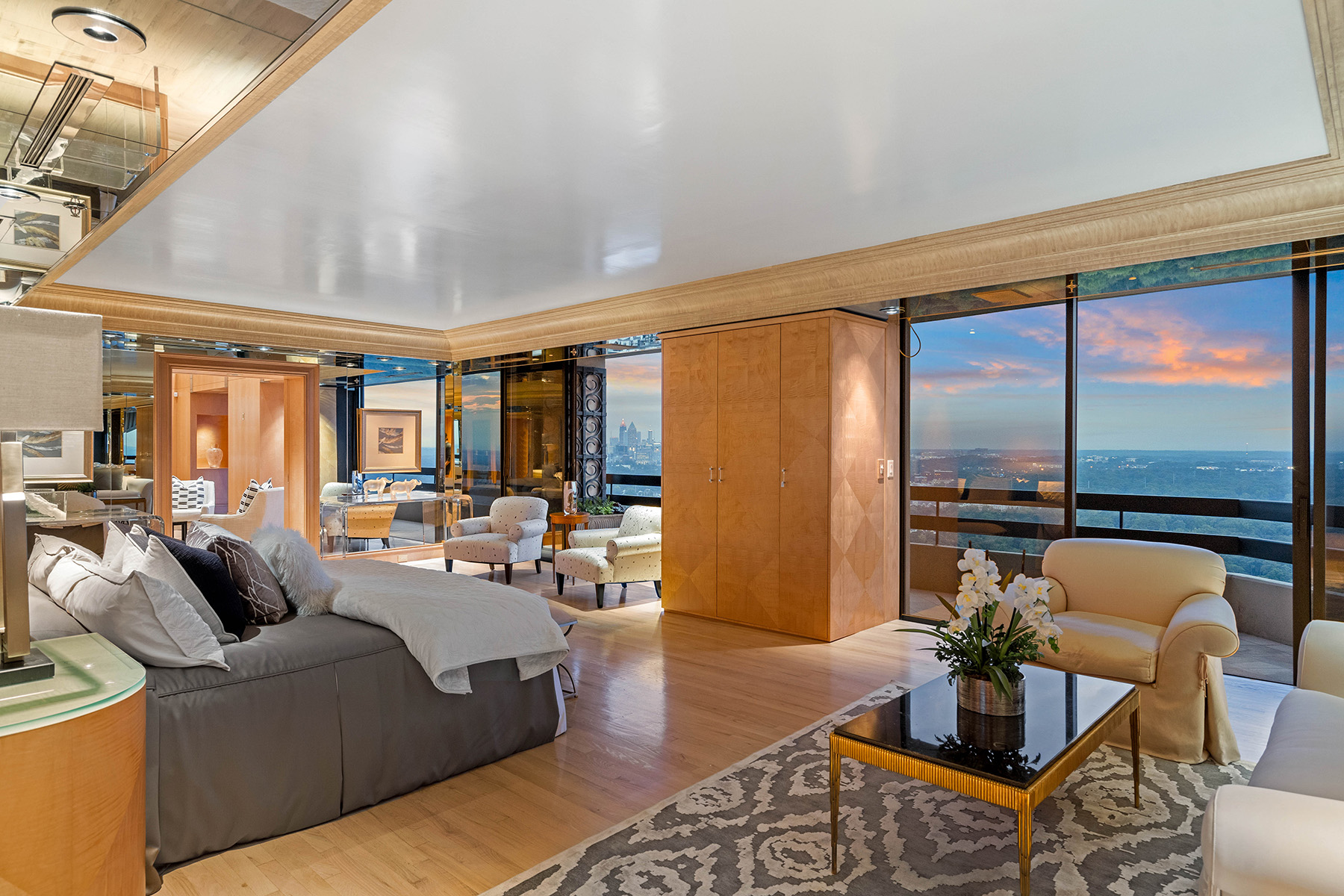 2660 Peachtree Road No. 36D