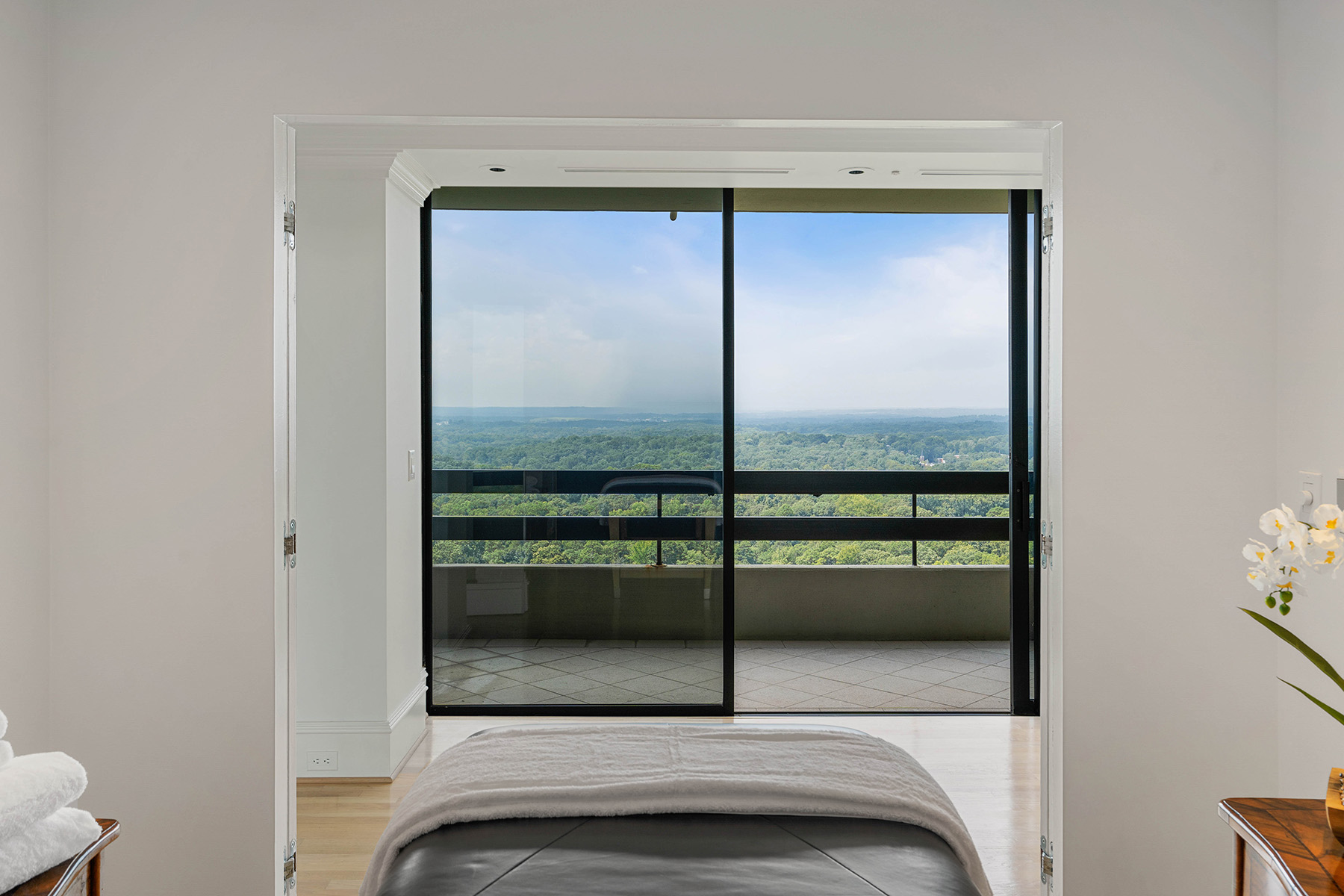 2660 Peachtree Road No. 36D