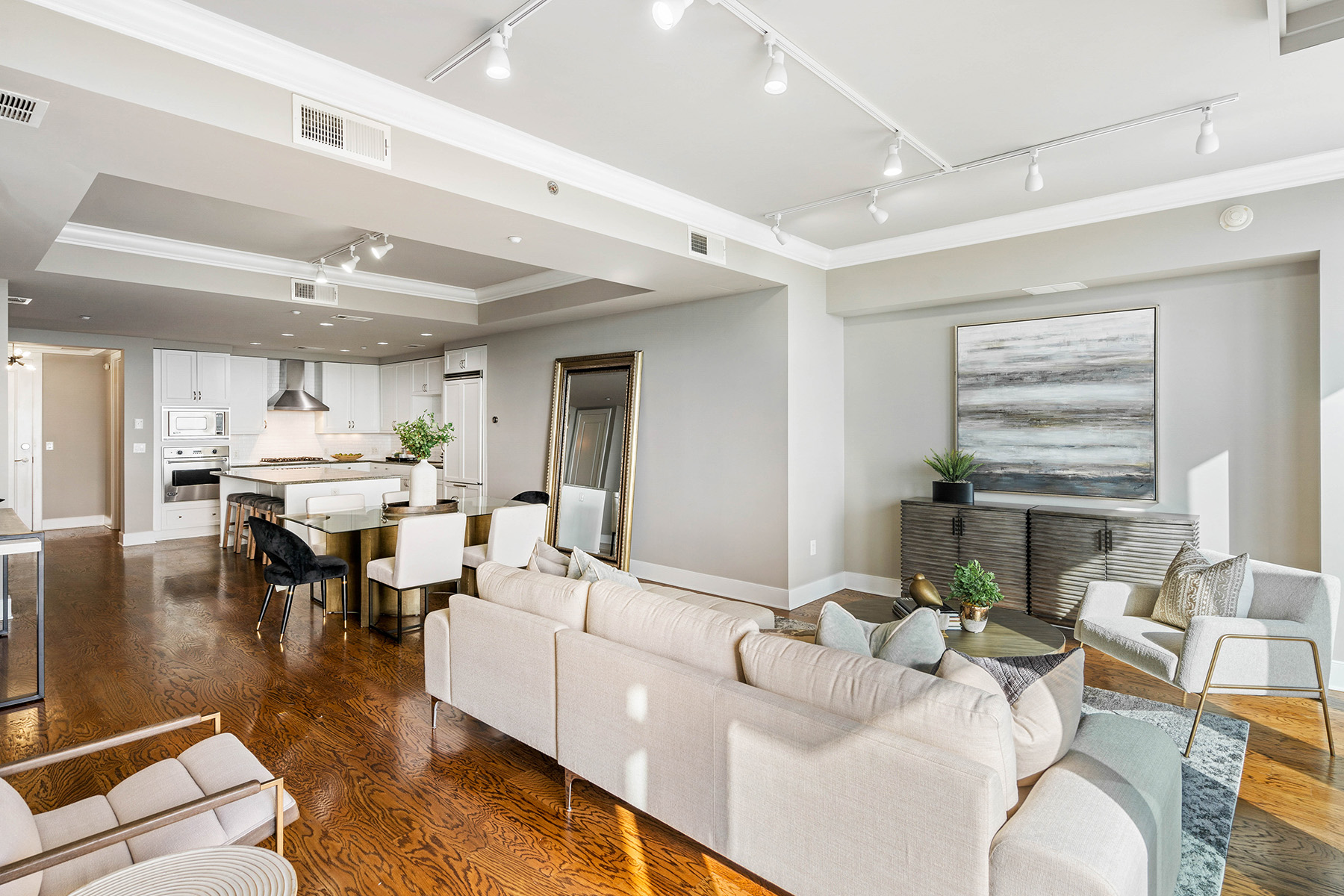 3630 Peachtree Road No. 1902