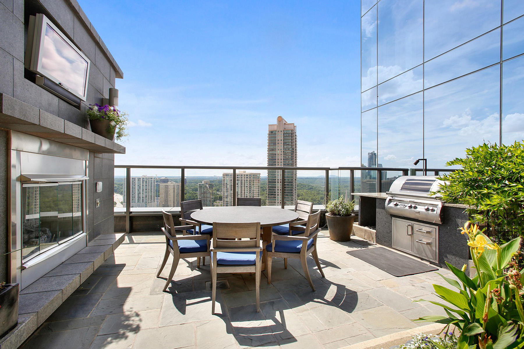 3630 Peachtree Road No. 1902