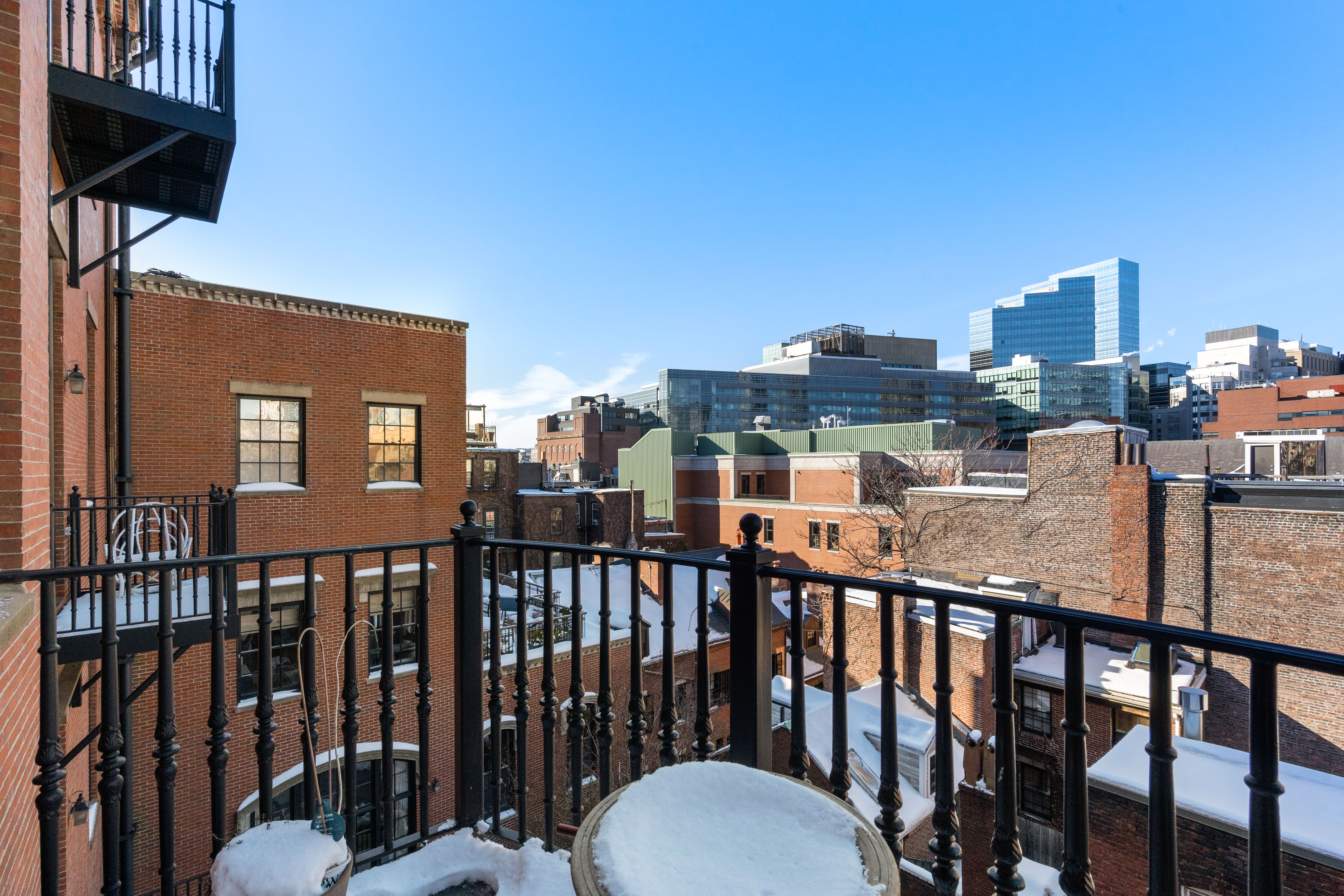 41-43 Phillips St 13