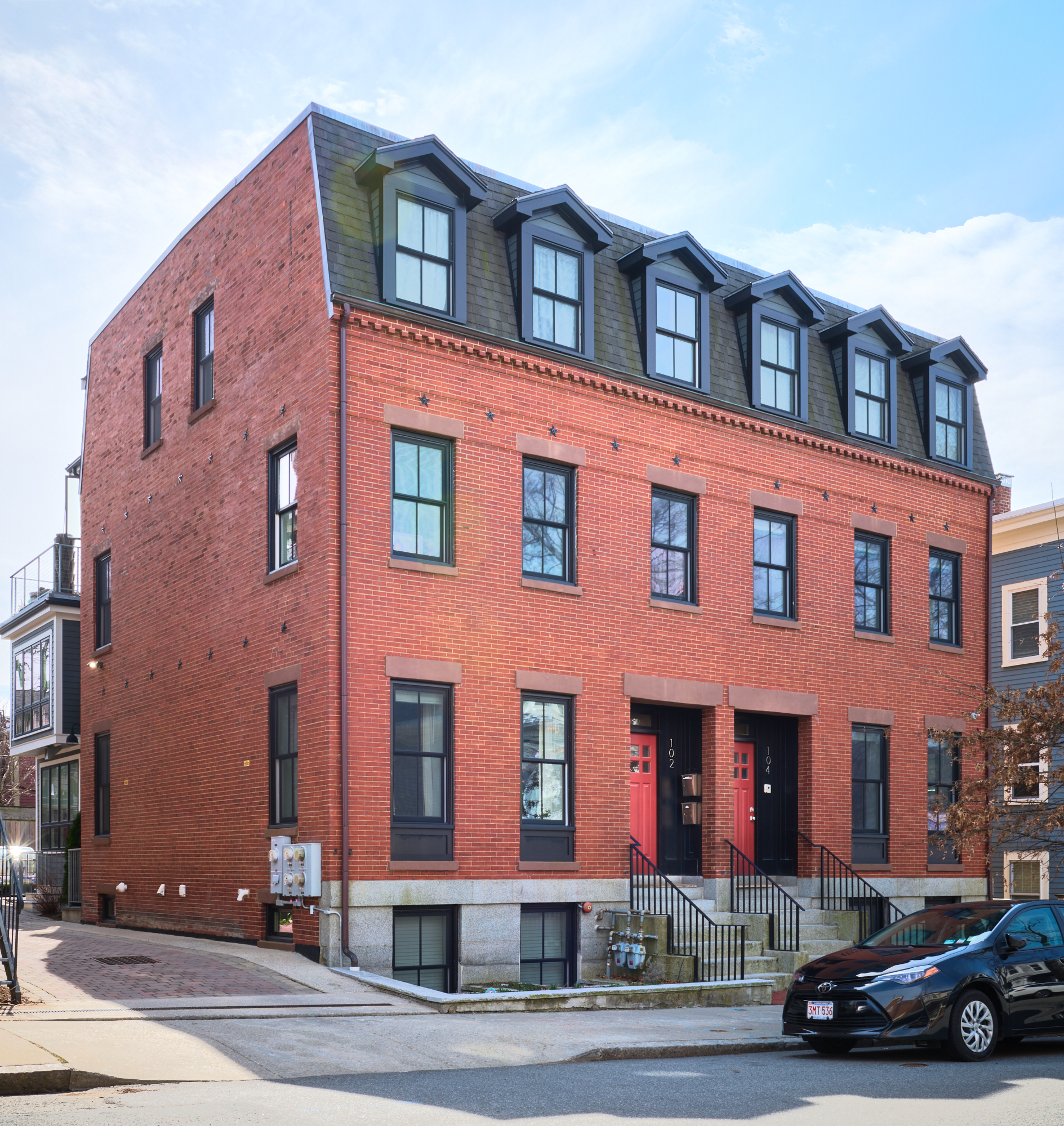104 Otis St 1