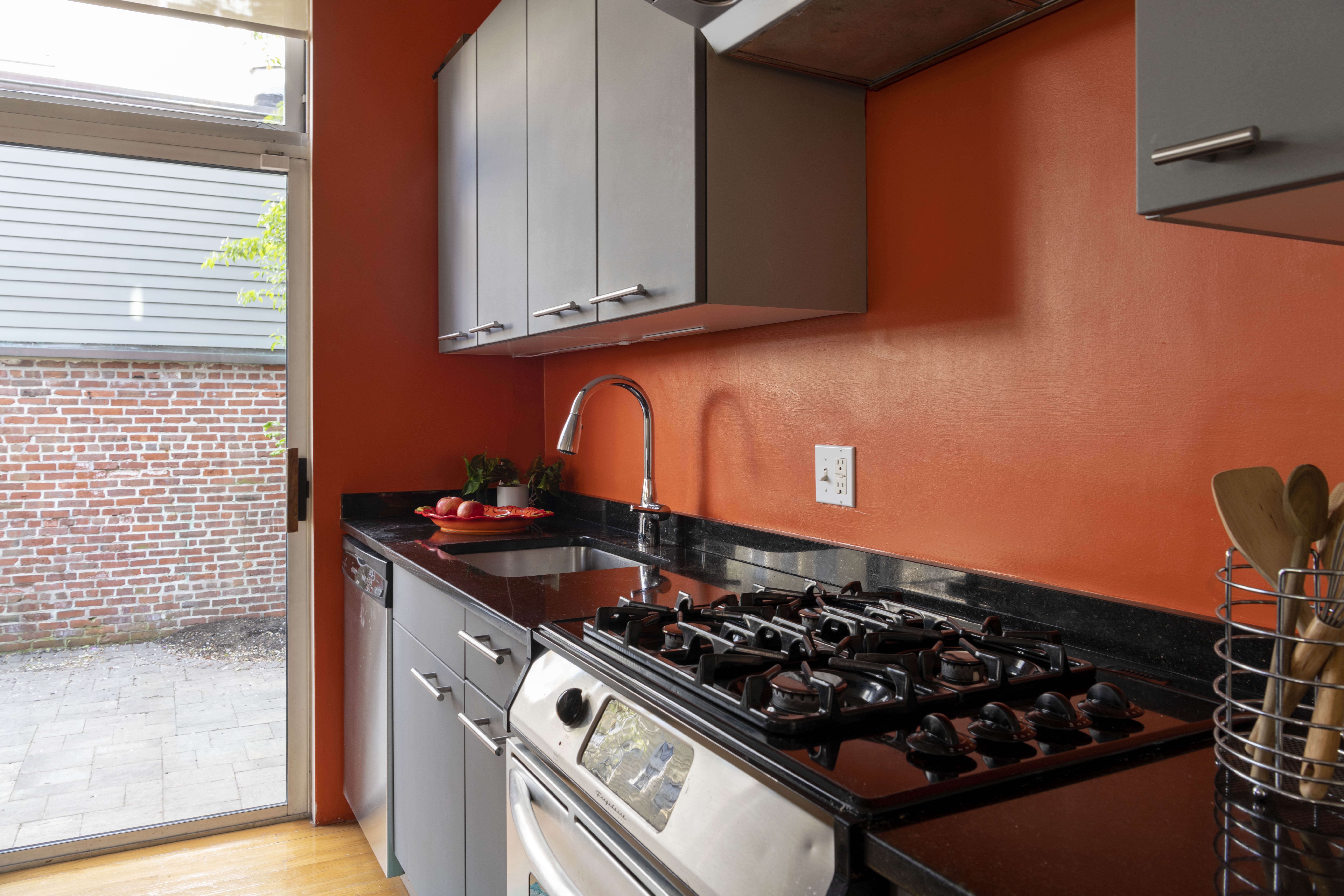39 Dana St 5