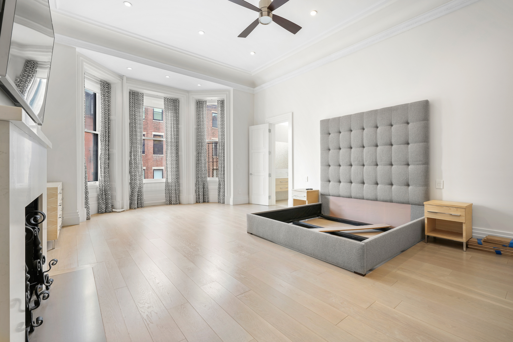 135 Commonwealth Ave 4