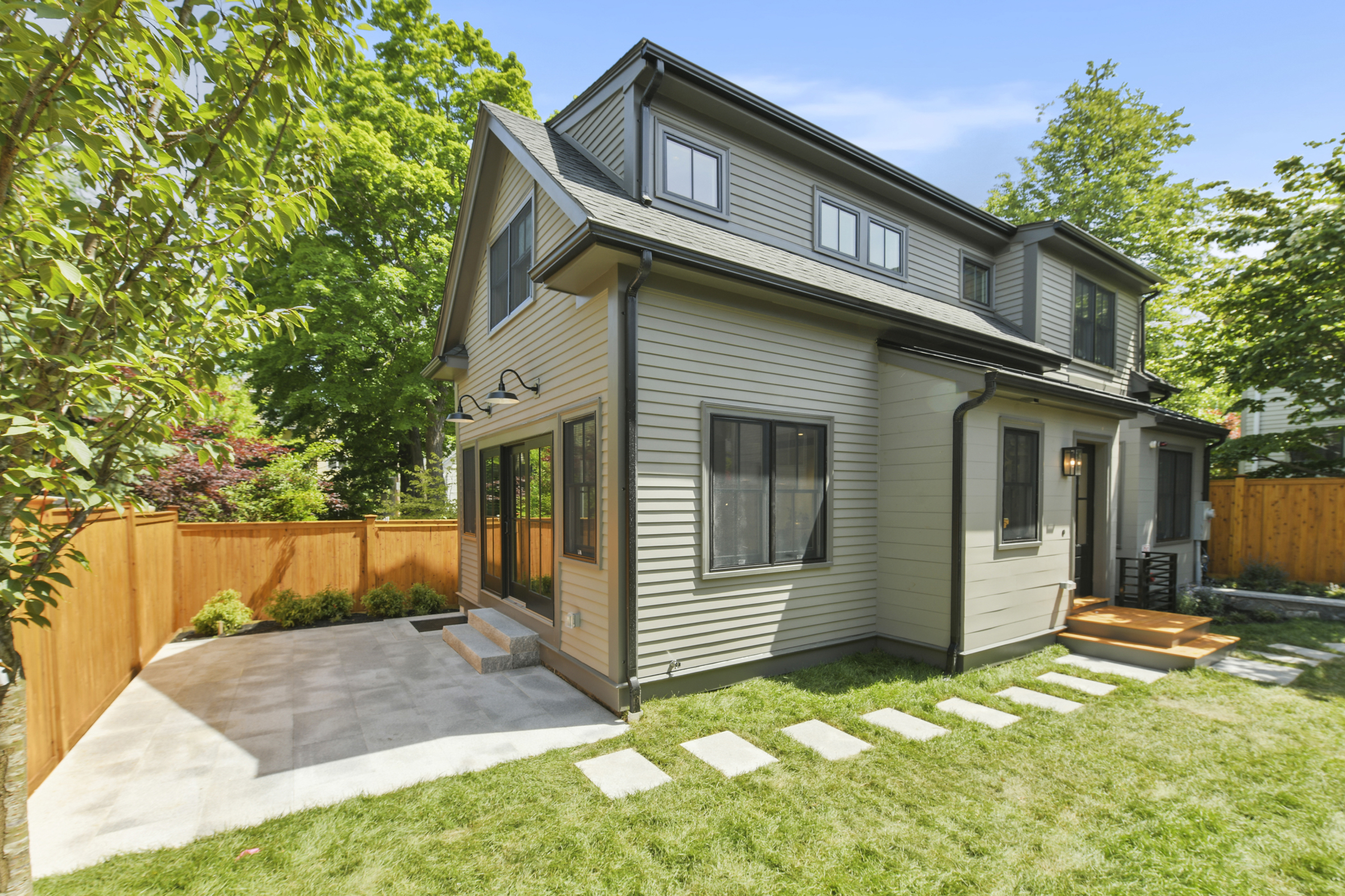 37 Hubbard Ave A (rear)