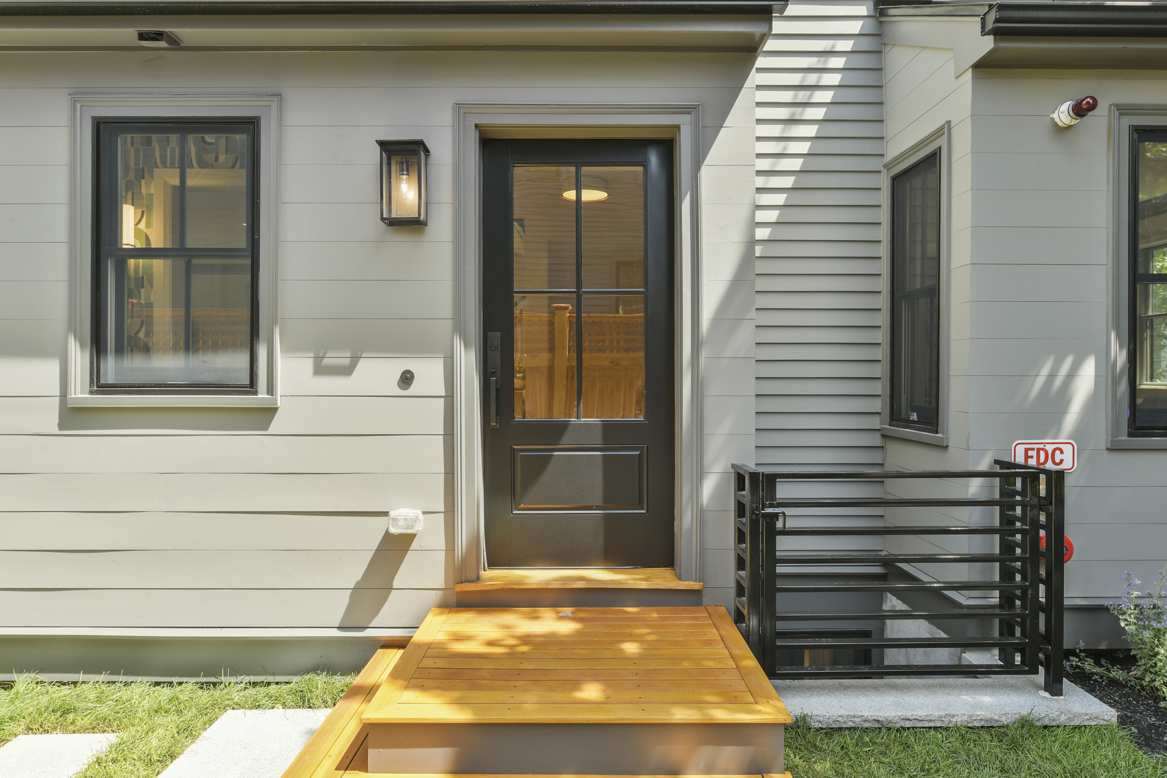 37 Hubbard Ave A (rear)
