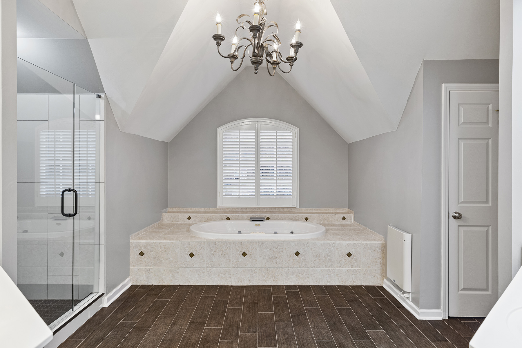 724 Vinings Estates Drive