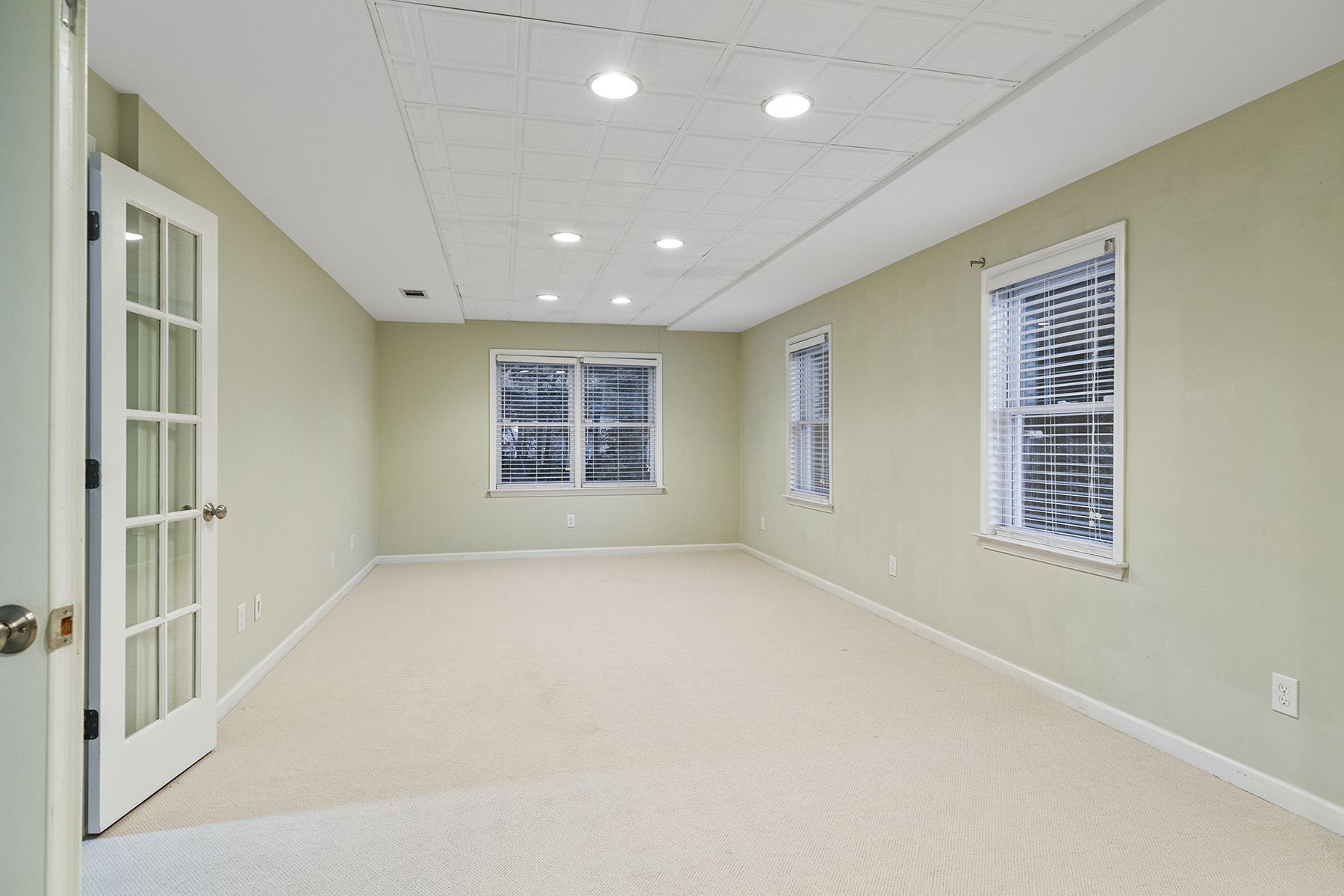 724 Vinings Estates Drive