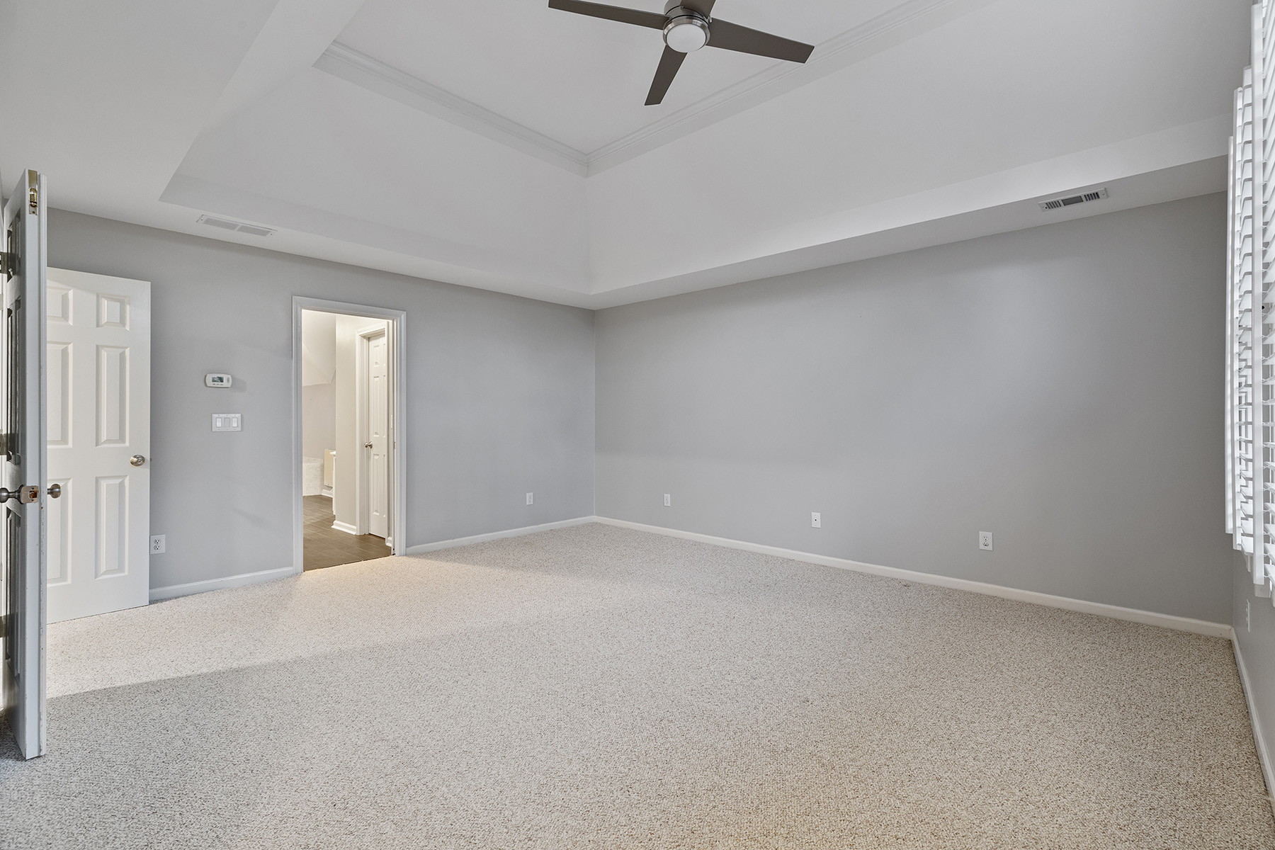 724 Vinings Estates Drive