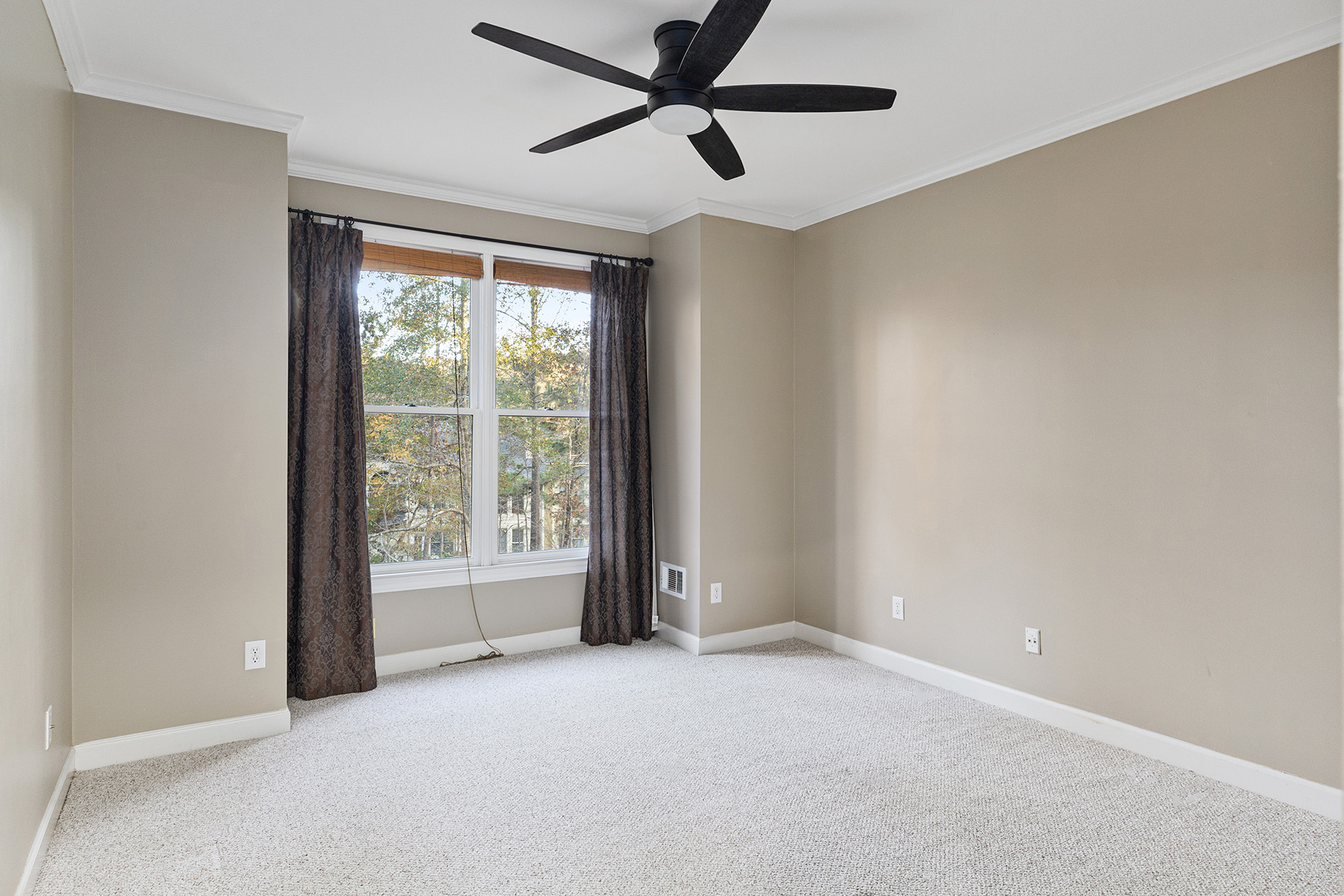724 Vinings Estates Drive