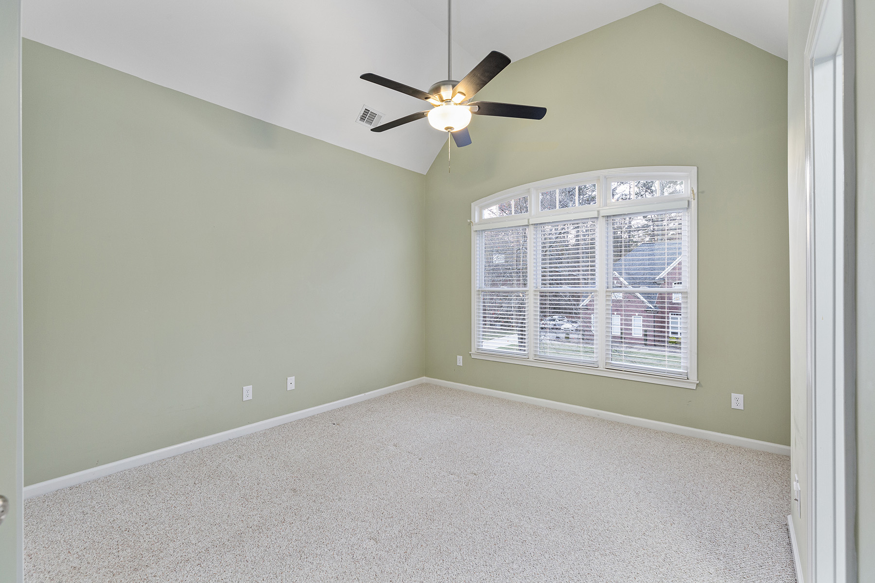 724 Vinings Estates Drive