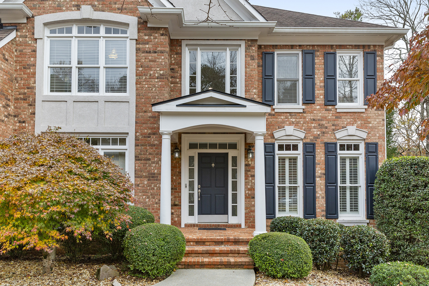 724 Vinings Estates Drive