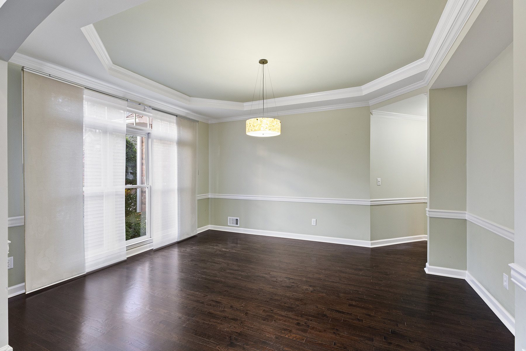 724 Vinings Estates Drive