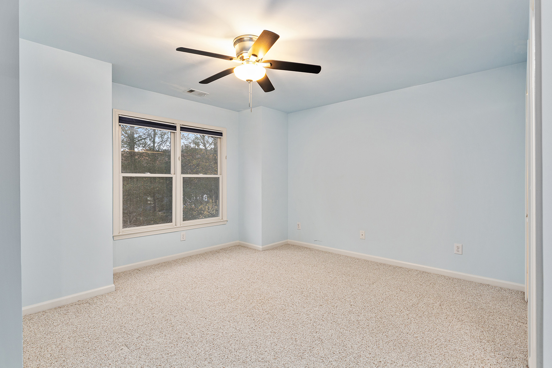 724 Vinings Estates Drive