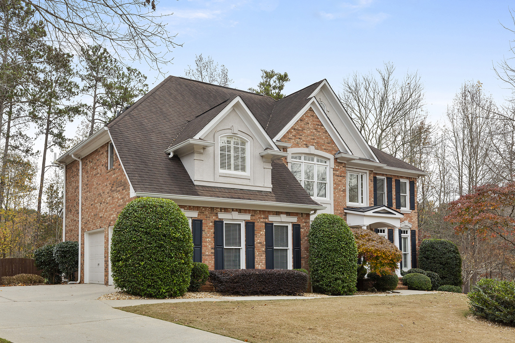 724 Vinings Estates Drive