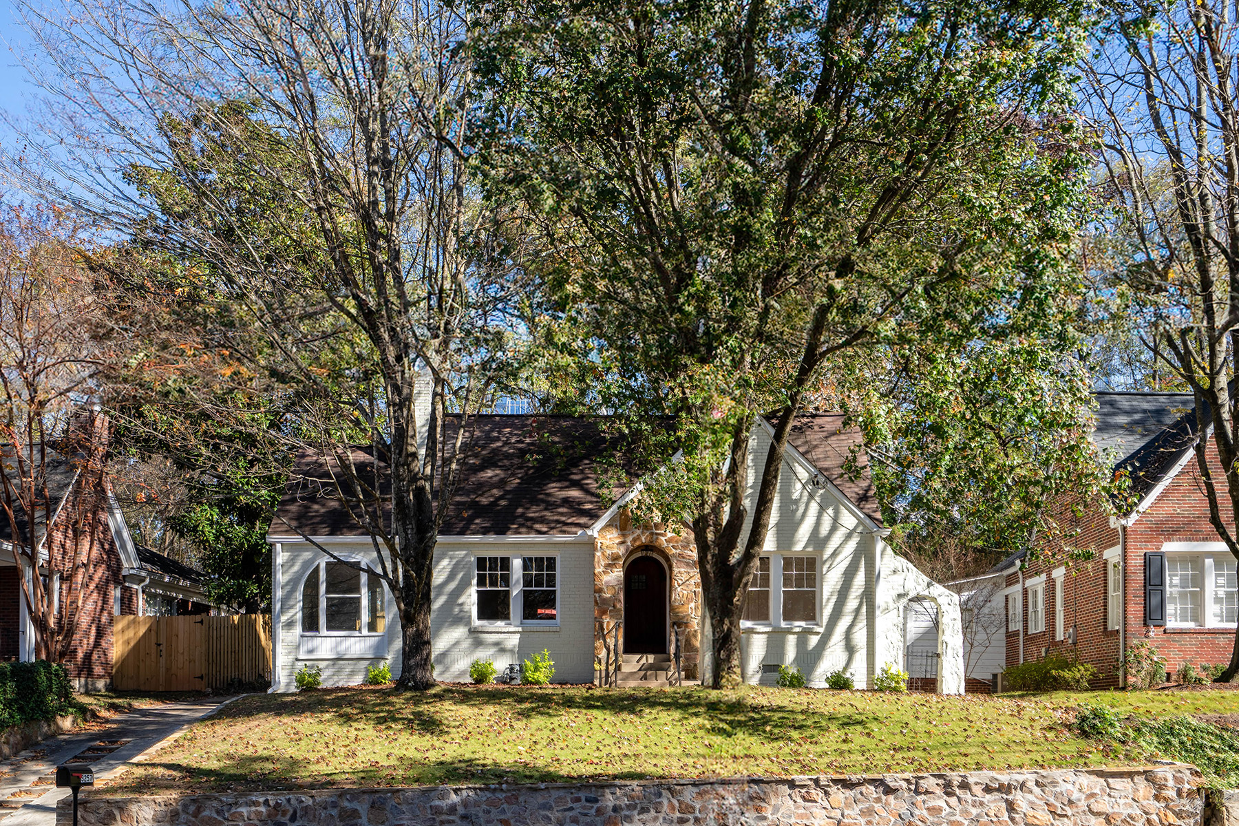 3257 W Shadowlawn Avenue