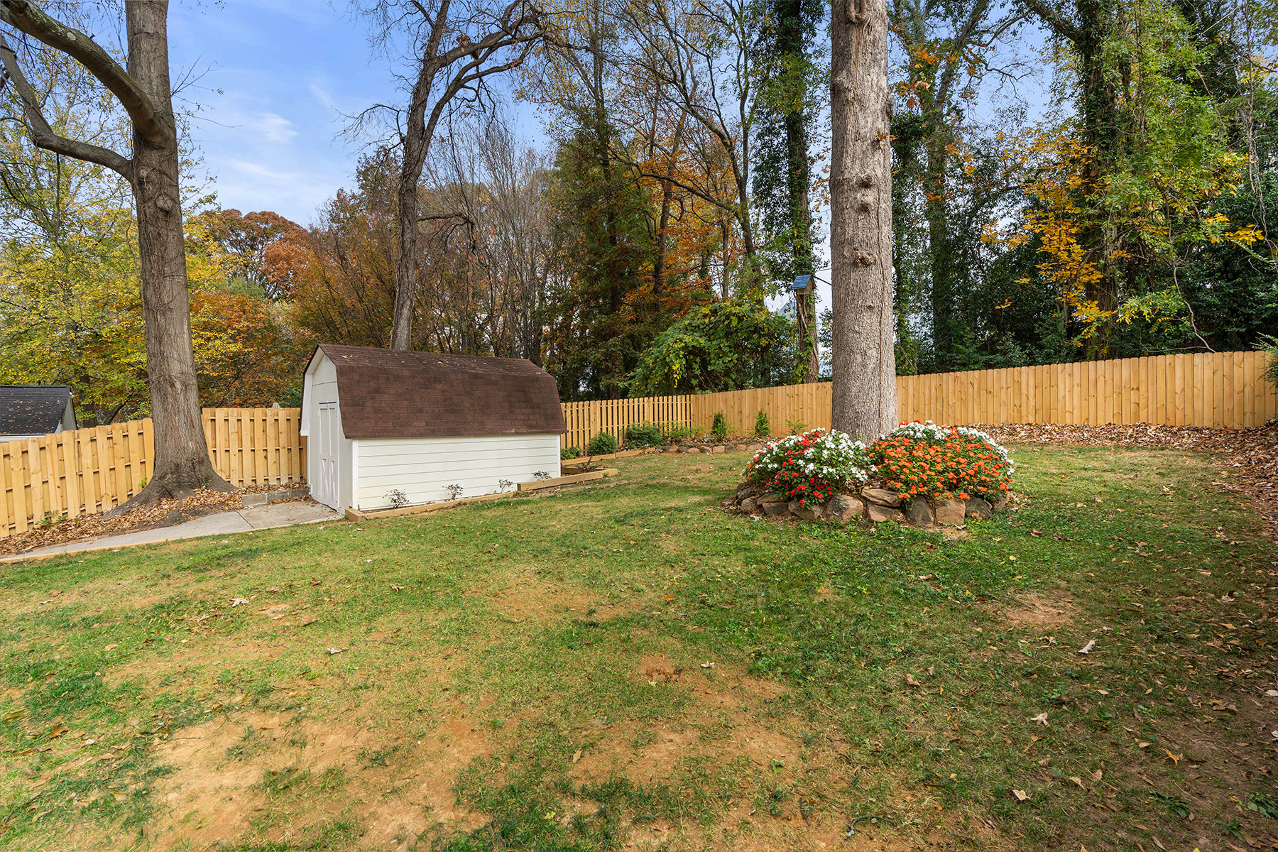 3257 W Shadowlawn Avenue