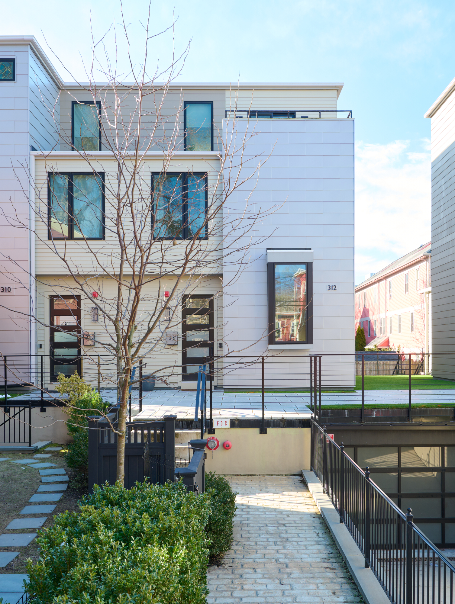 312 Hurley St 