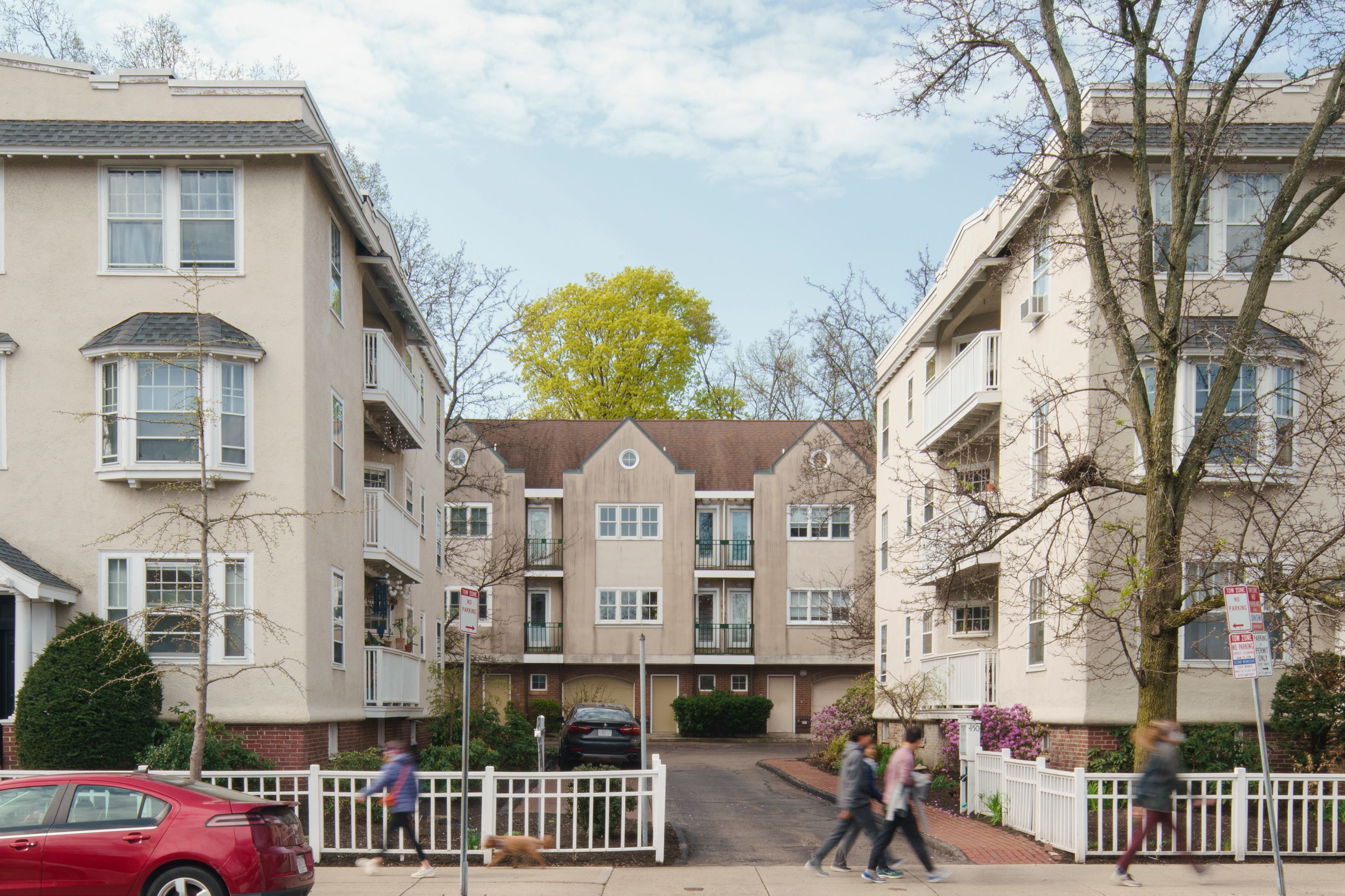 2 Broadway Ct 