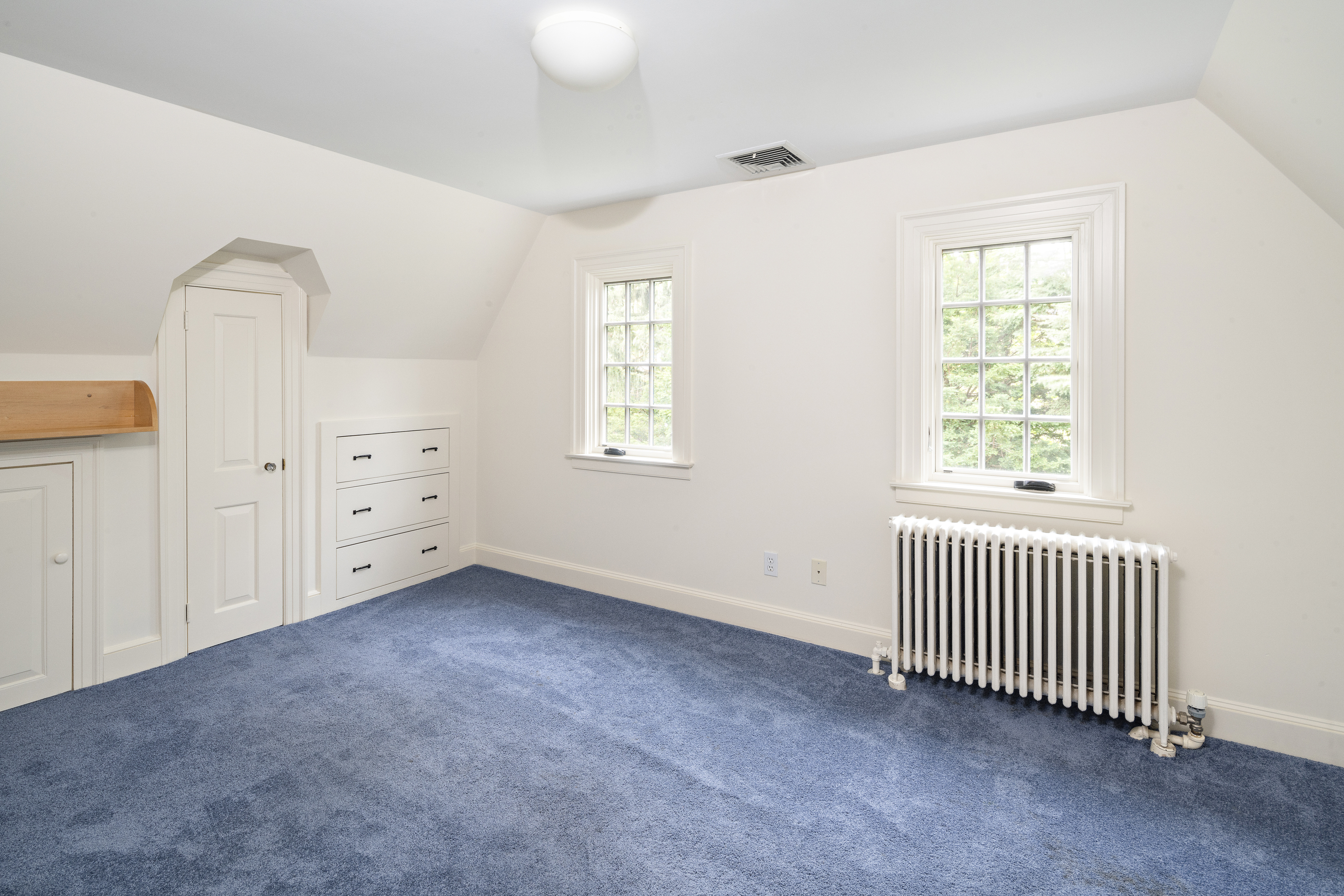 106 Coolidge Hill Rd 