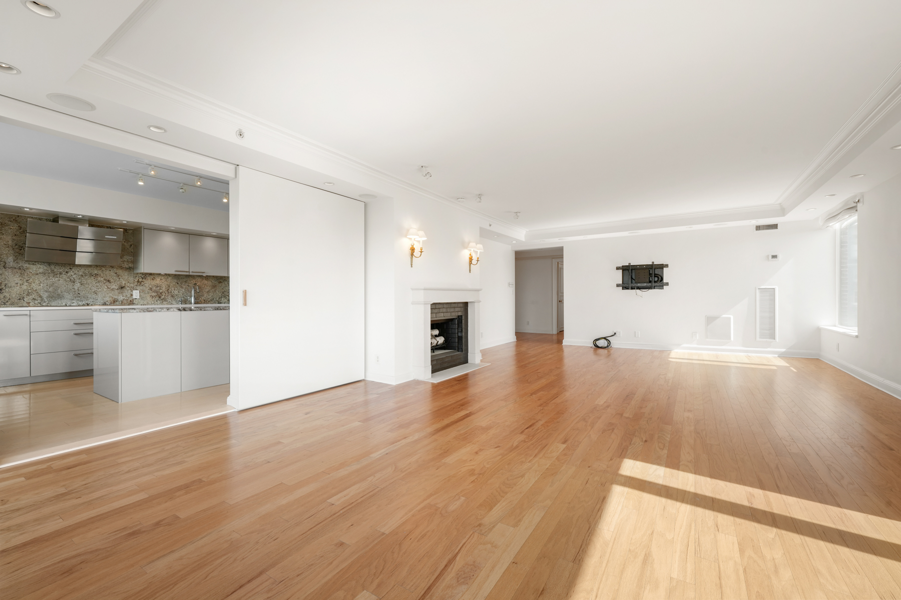 220 Boylston St 1220 