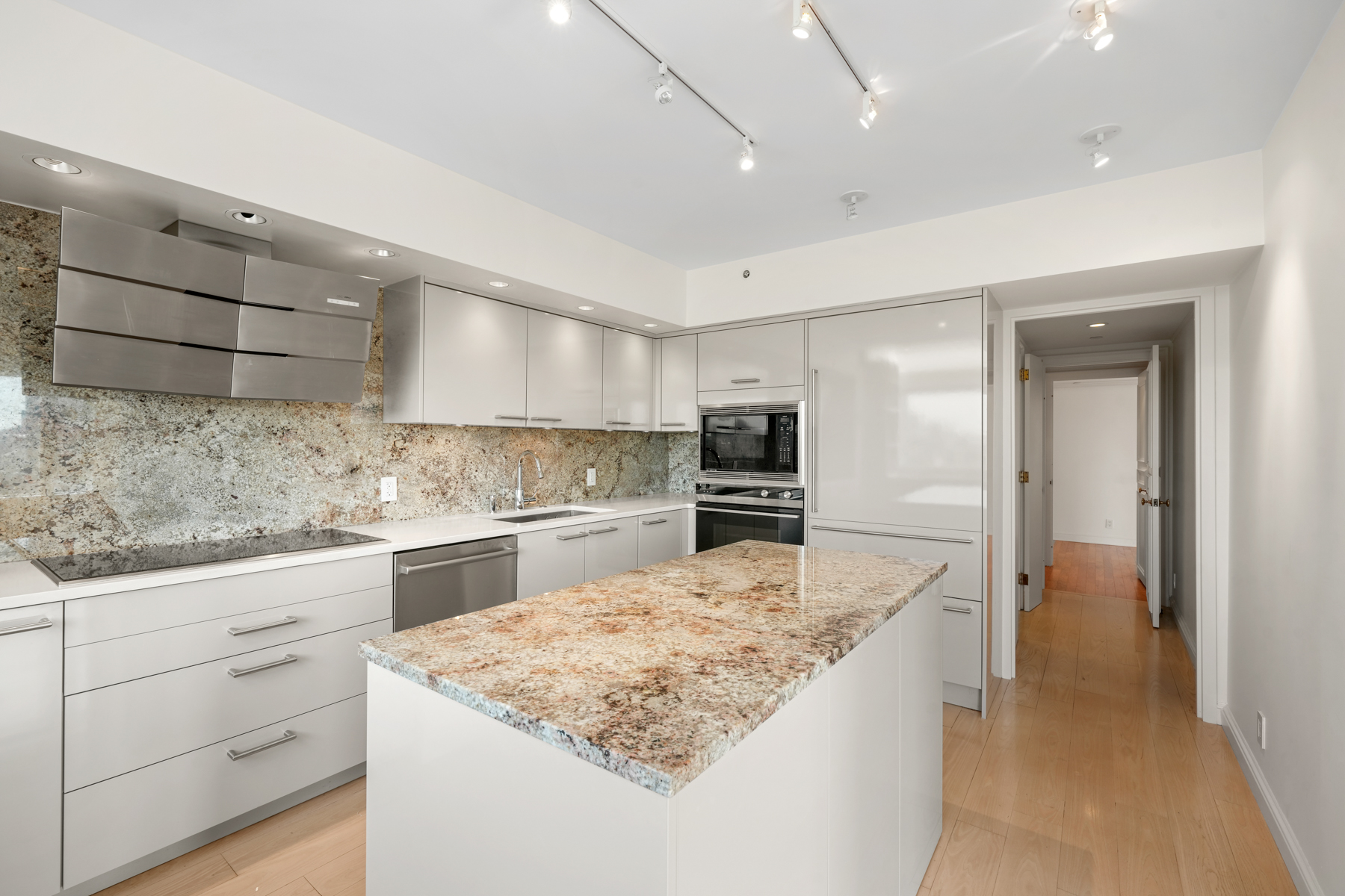 220 Boylston St 1220 