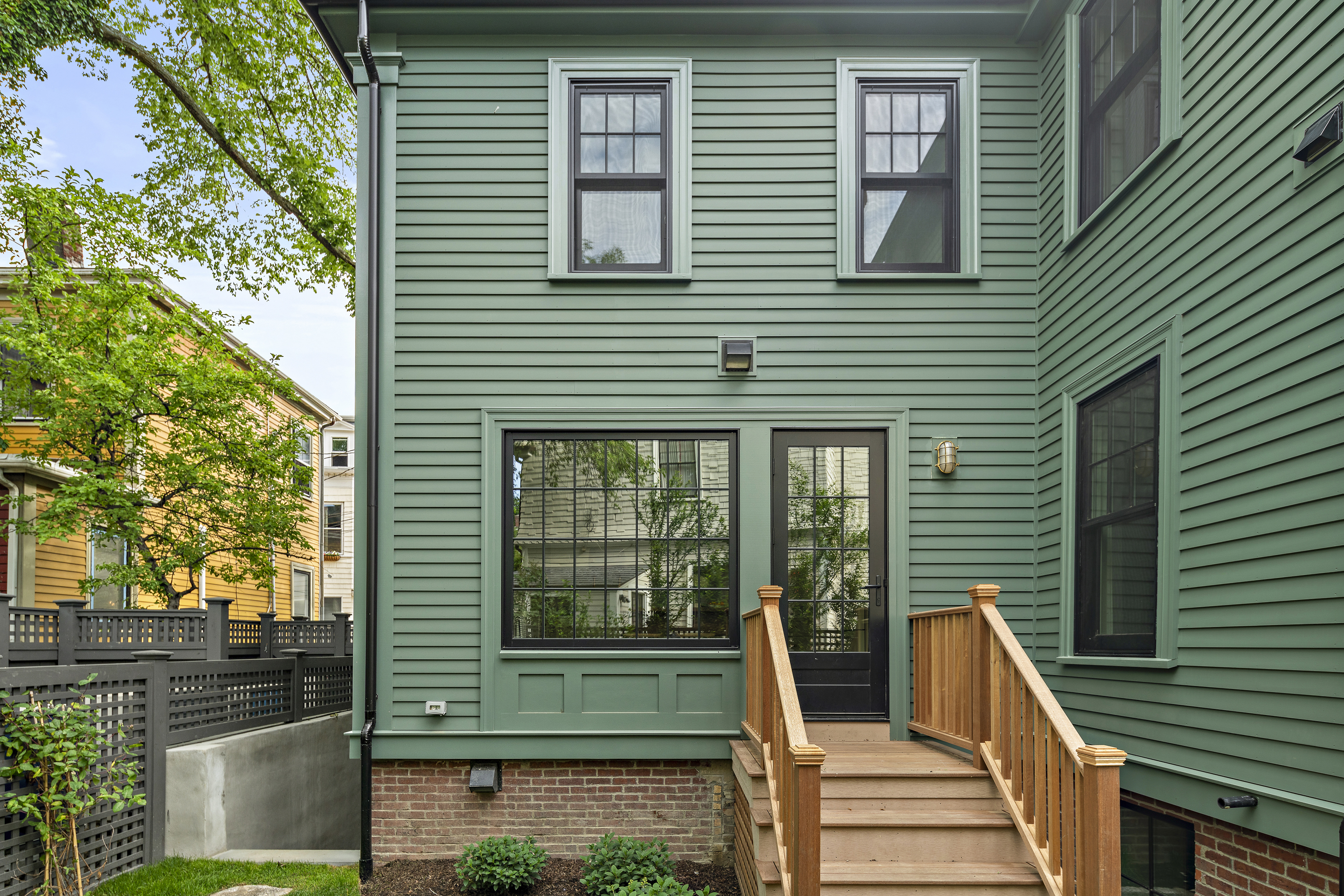 136 Hancock St 