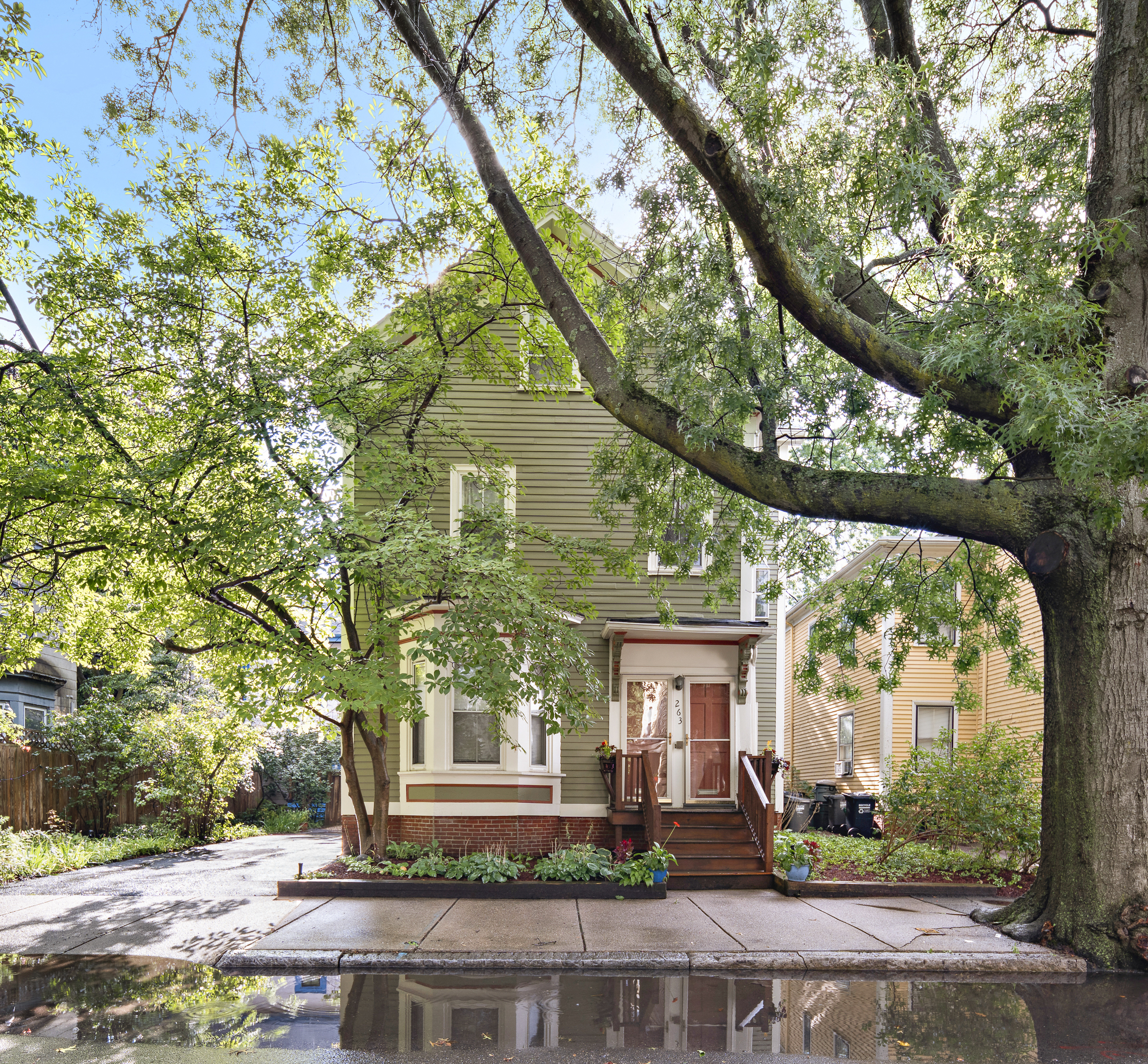 263 Putnam Ave 