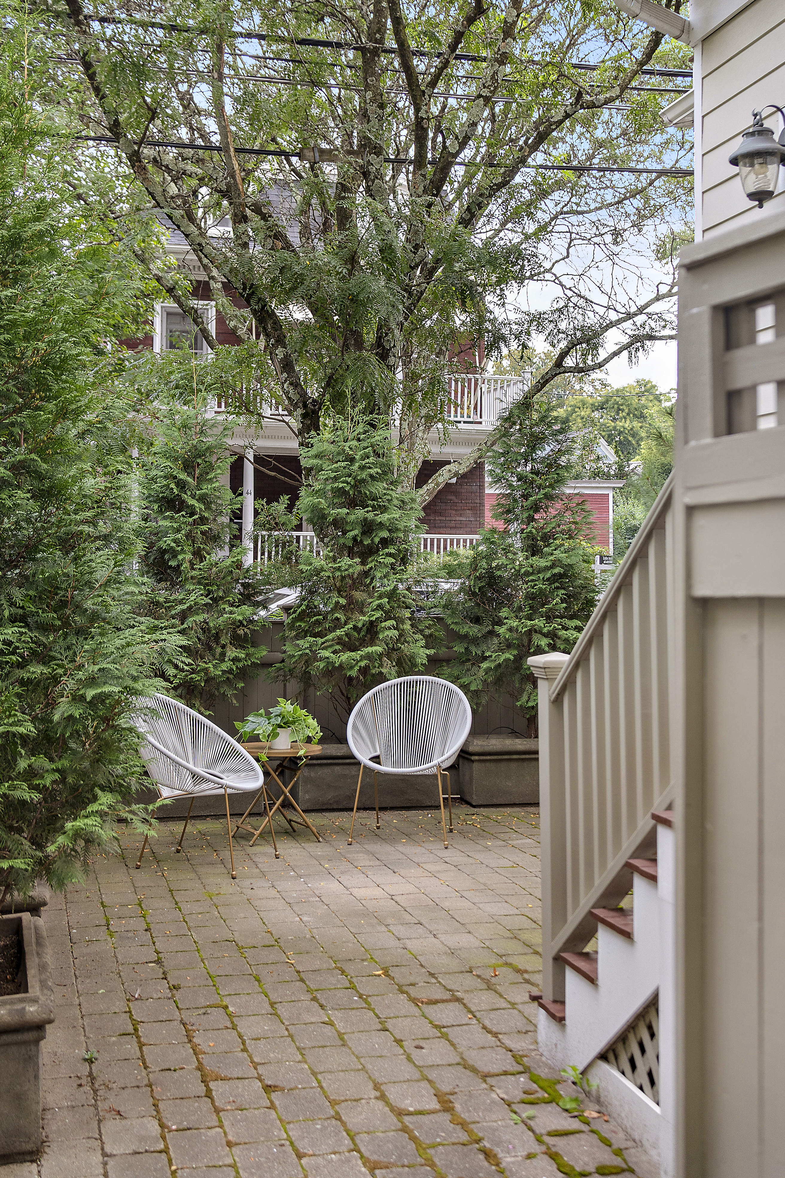 45 Russell St No. 2