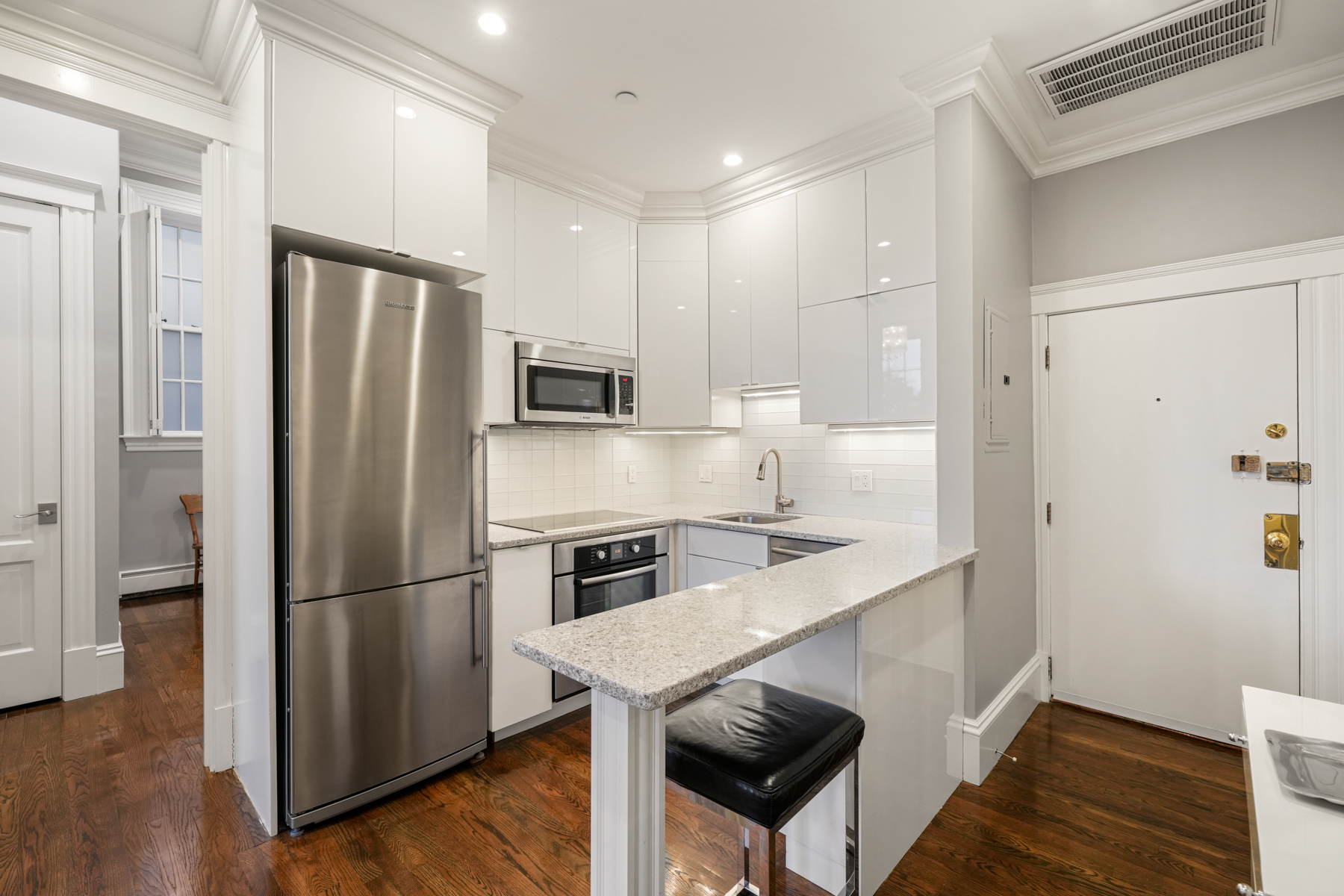 182 Beacon 6