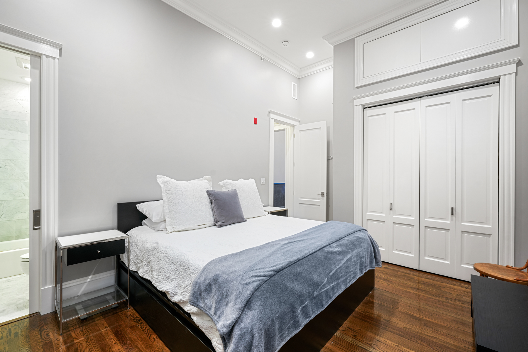 182 Beacon 6