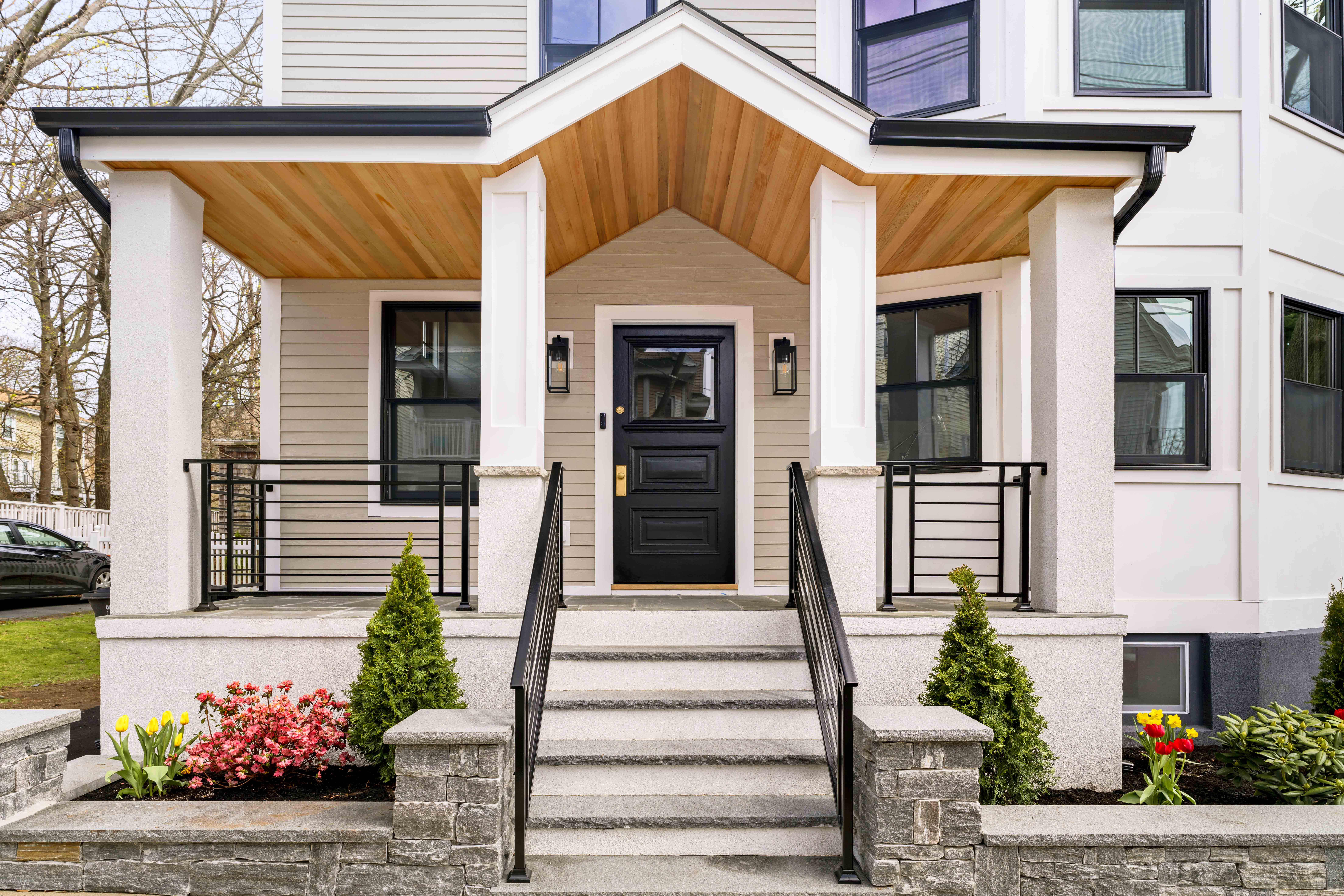 81 Lowell St 
