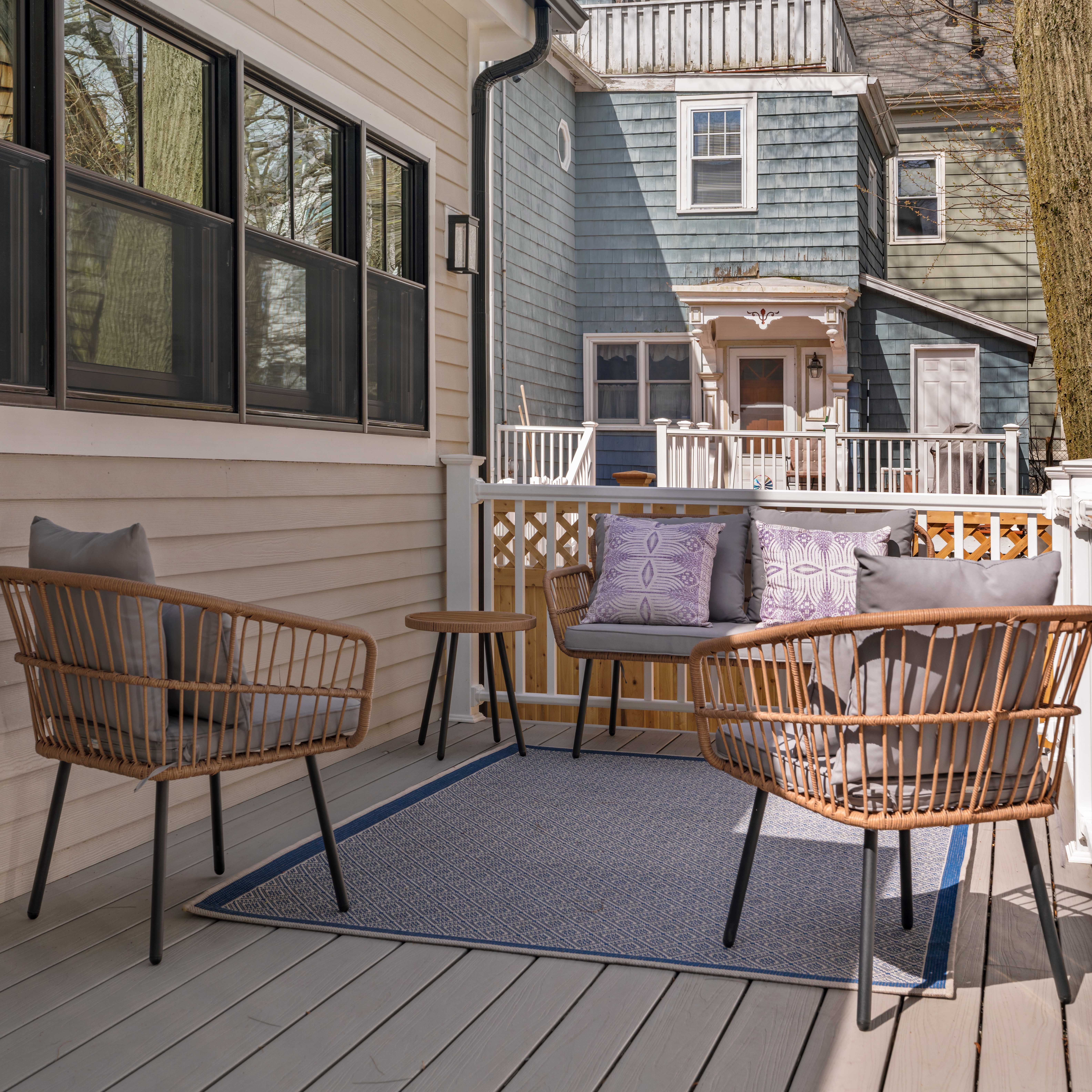 81 Lowell St 