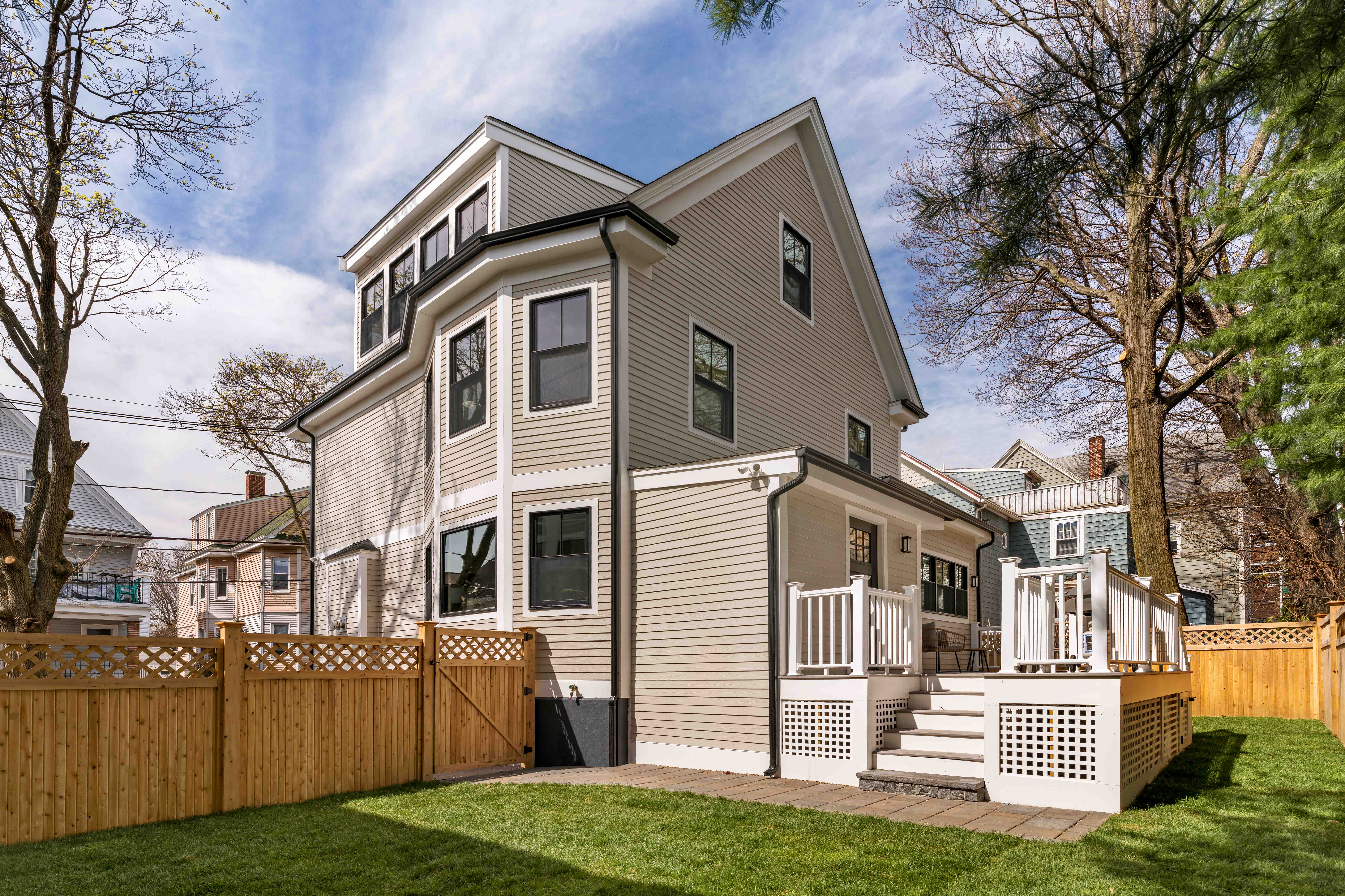 81 Lowell St 