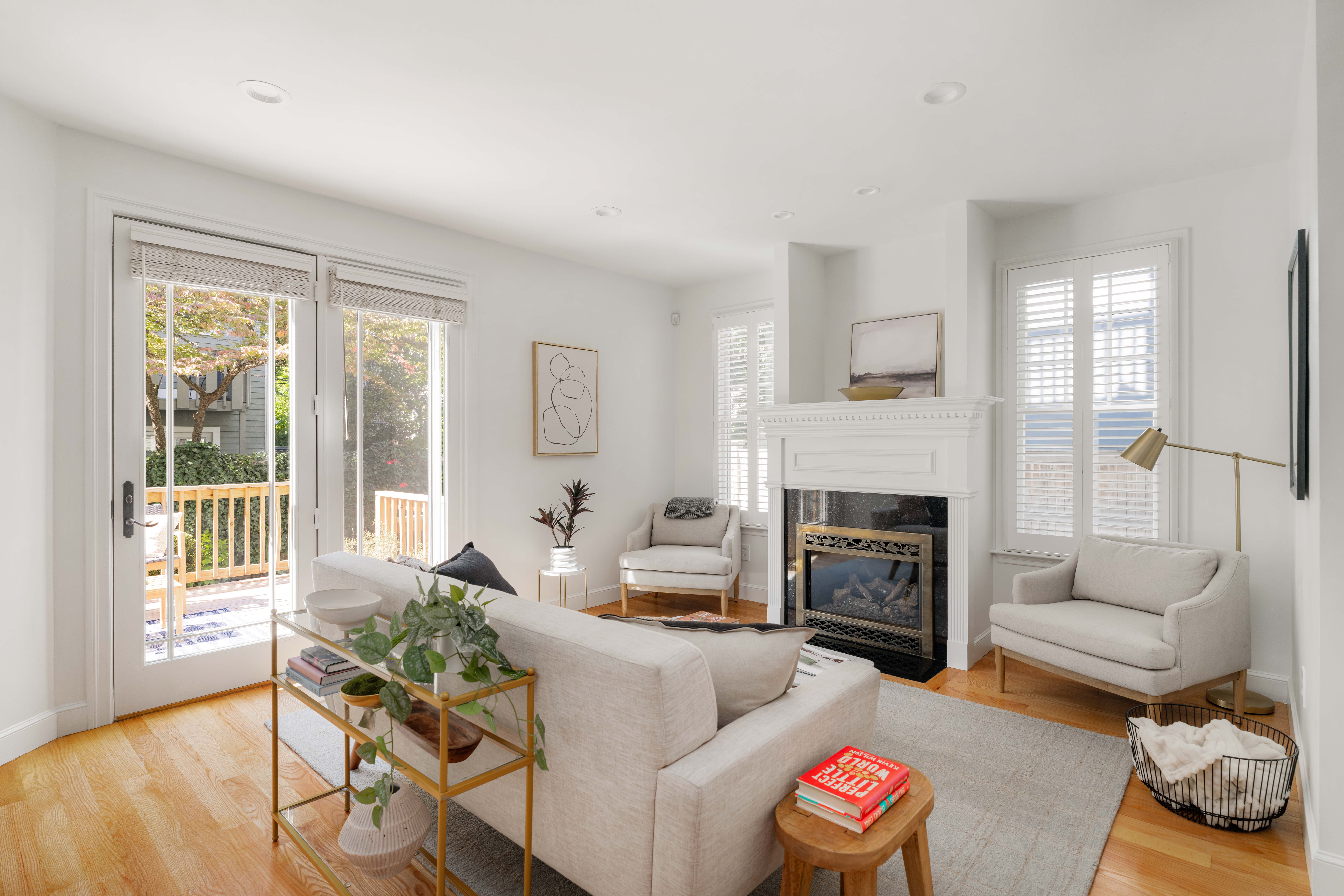 12B Watson St 