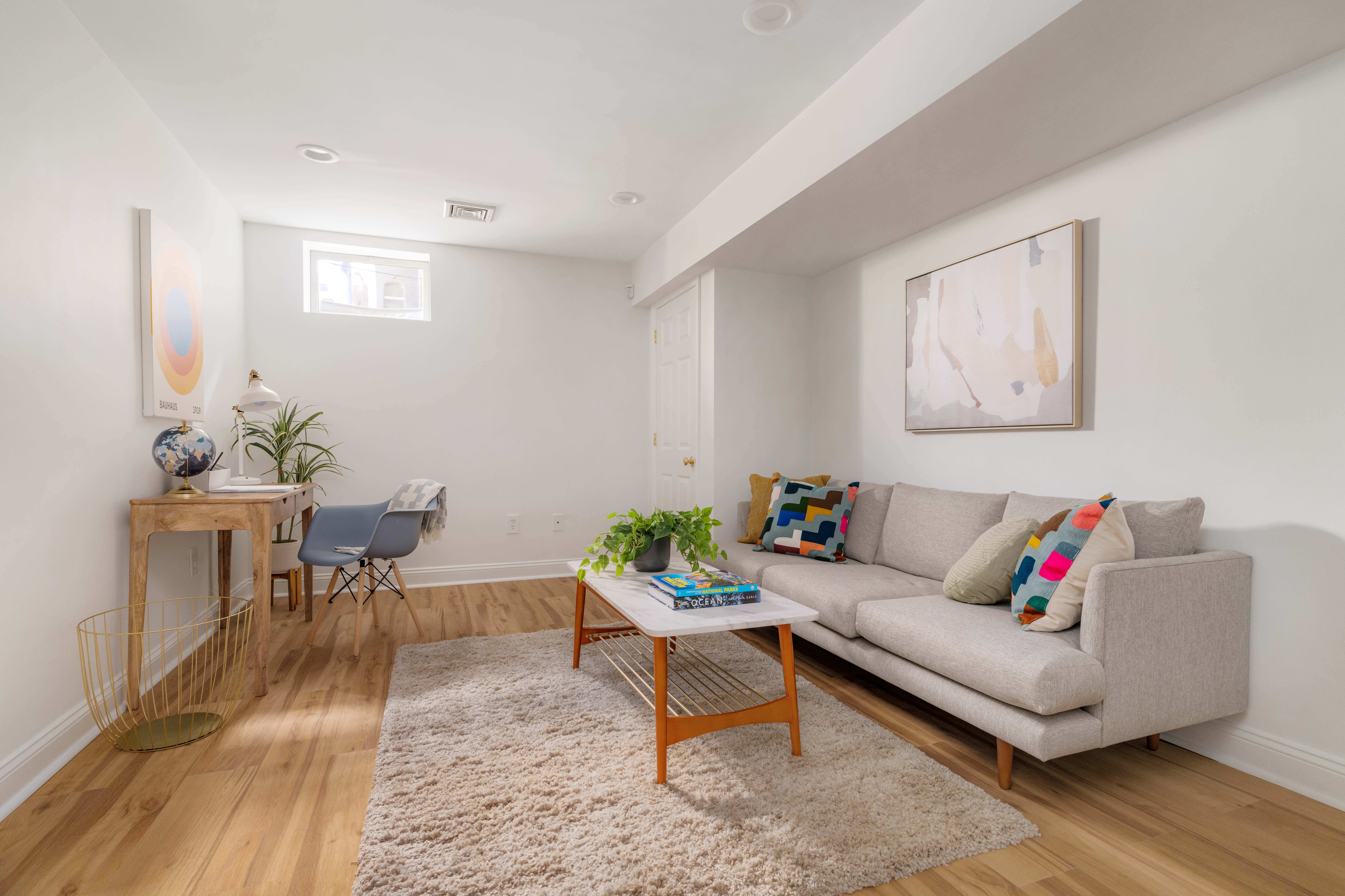 12B Watson St 