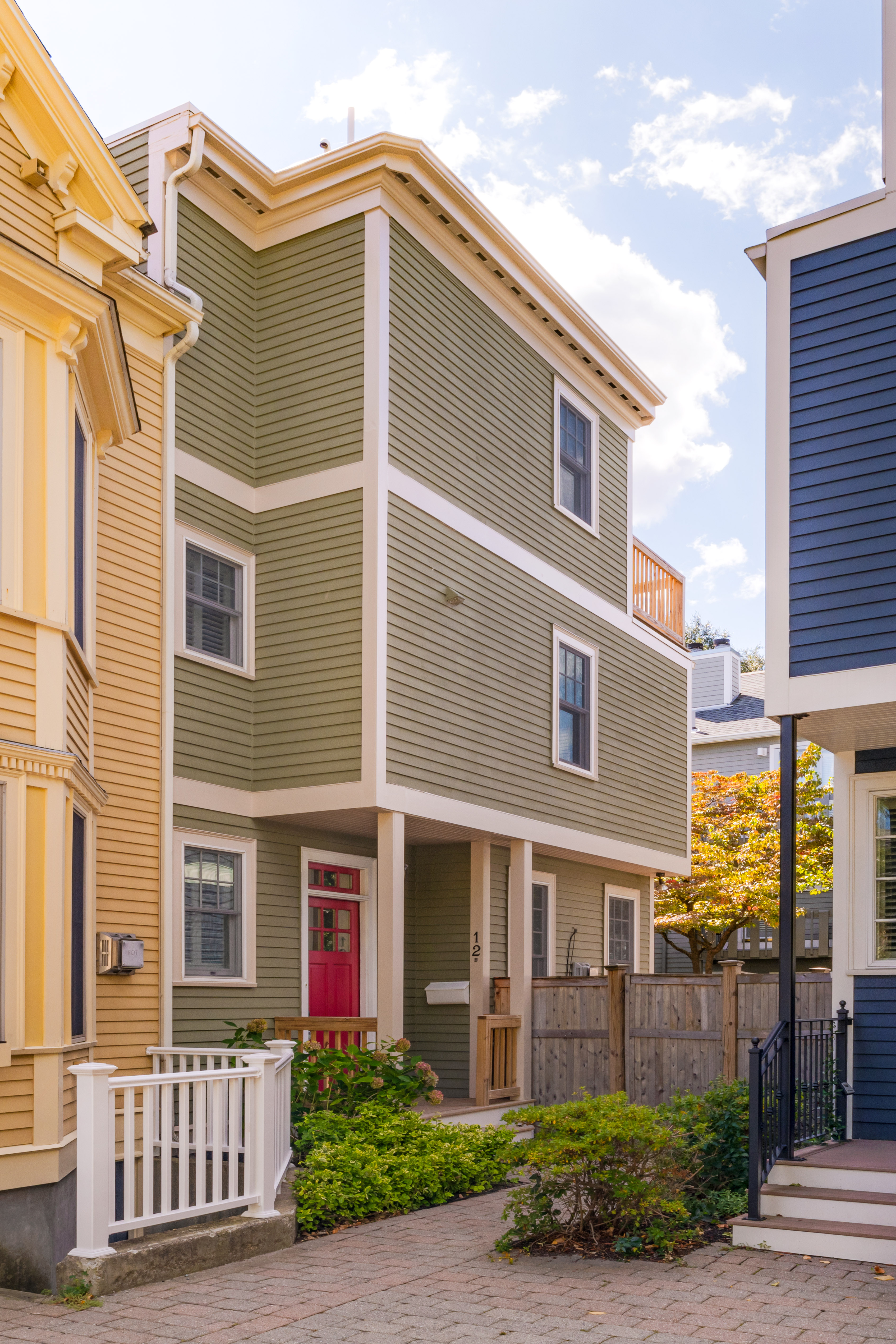 12B Watson St 