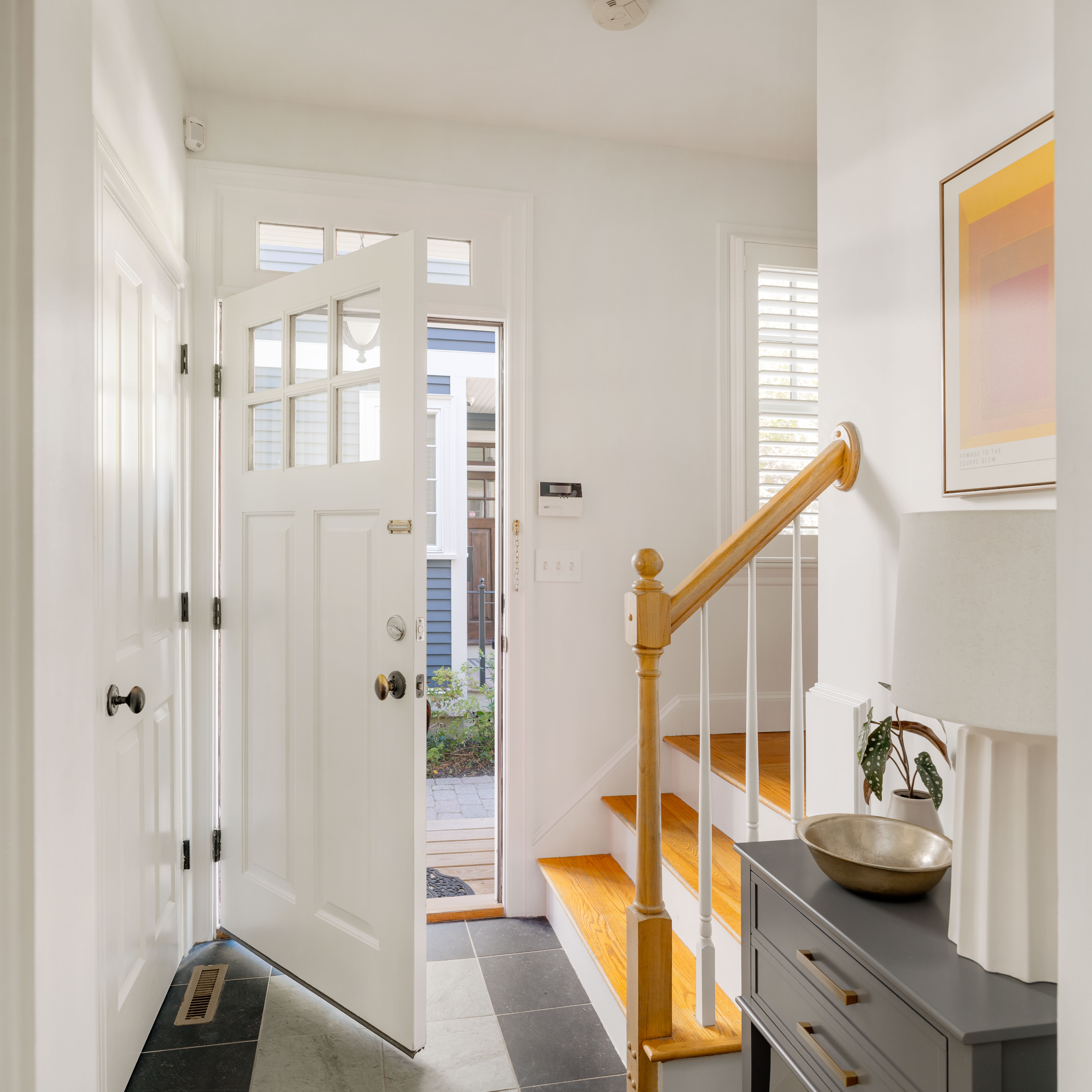 12B Watson St 
