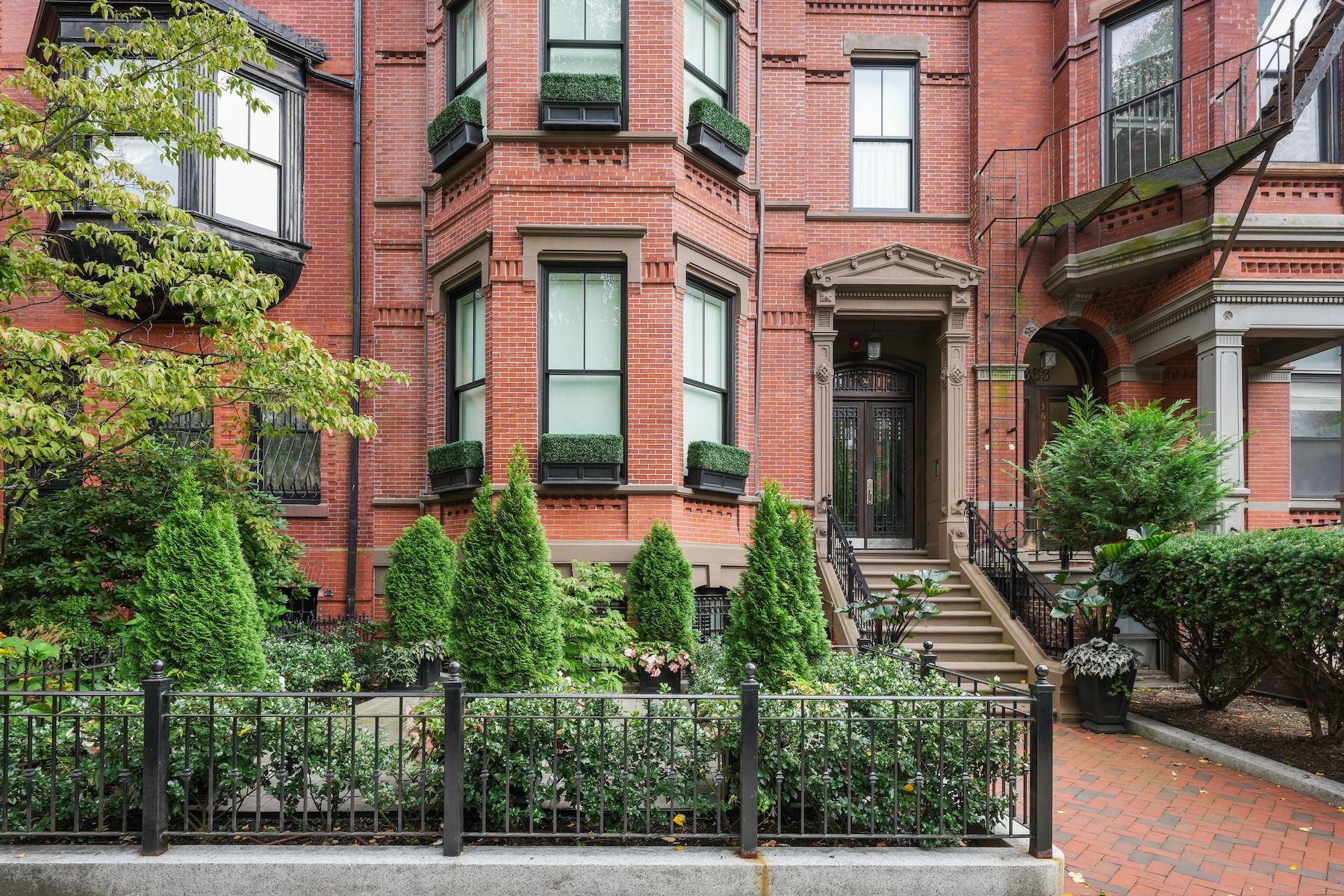 361 Beacon Street 2