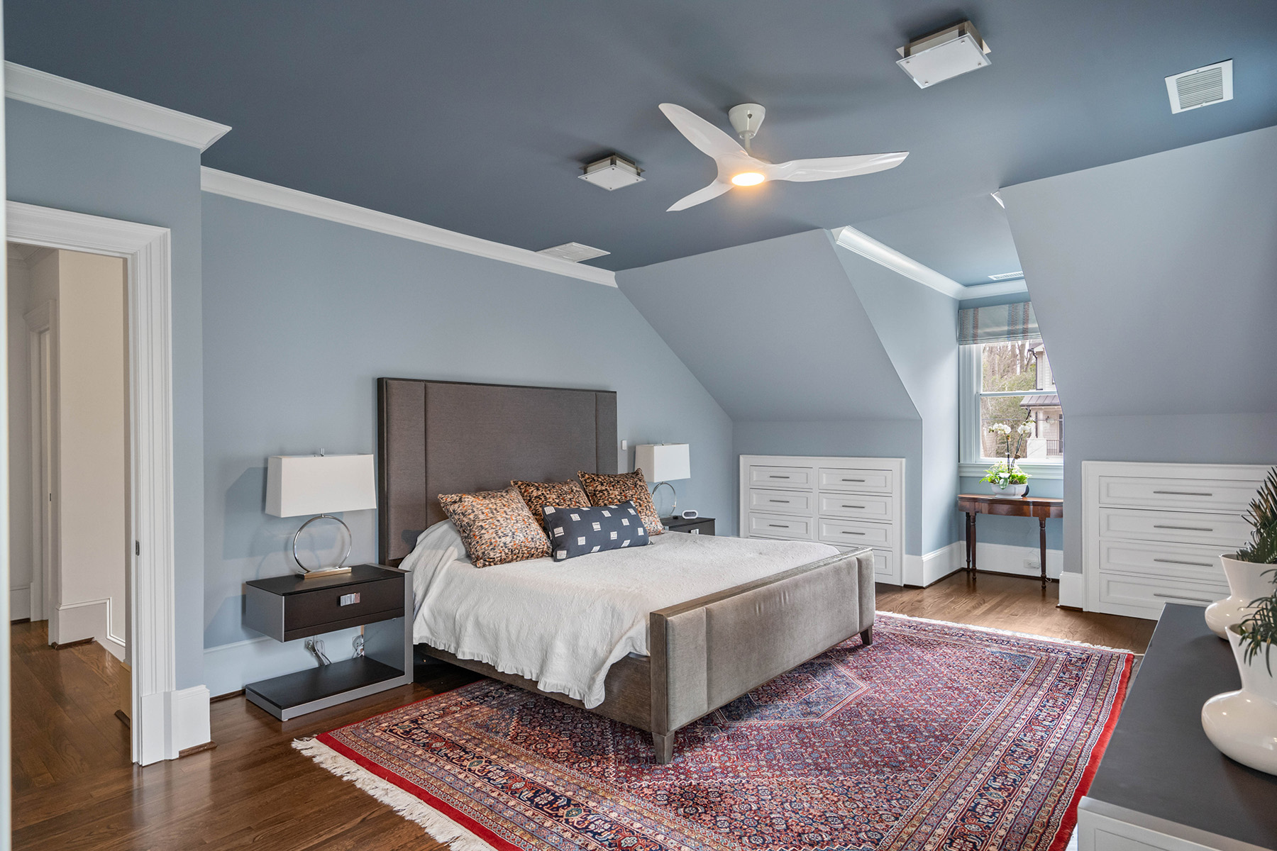 830 Ponce De Leon Terrace NE