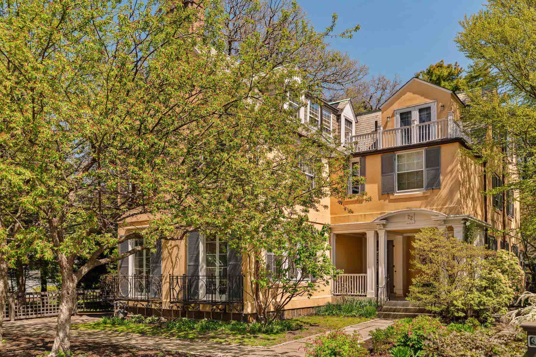 22 Francis Avenue 
