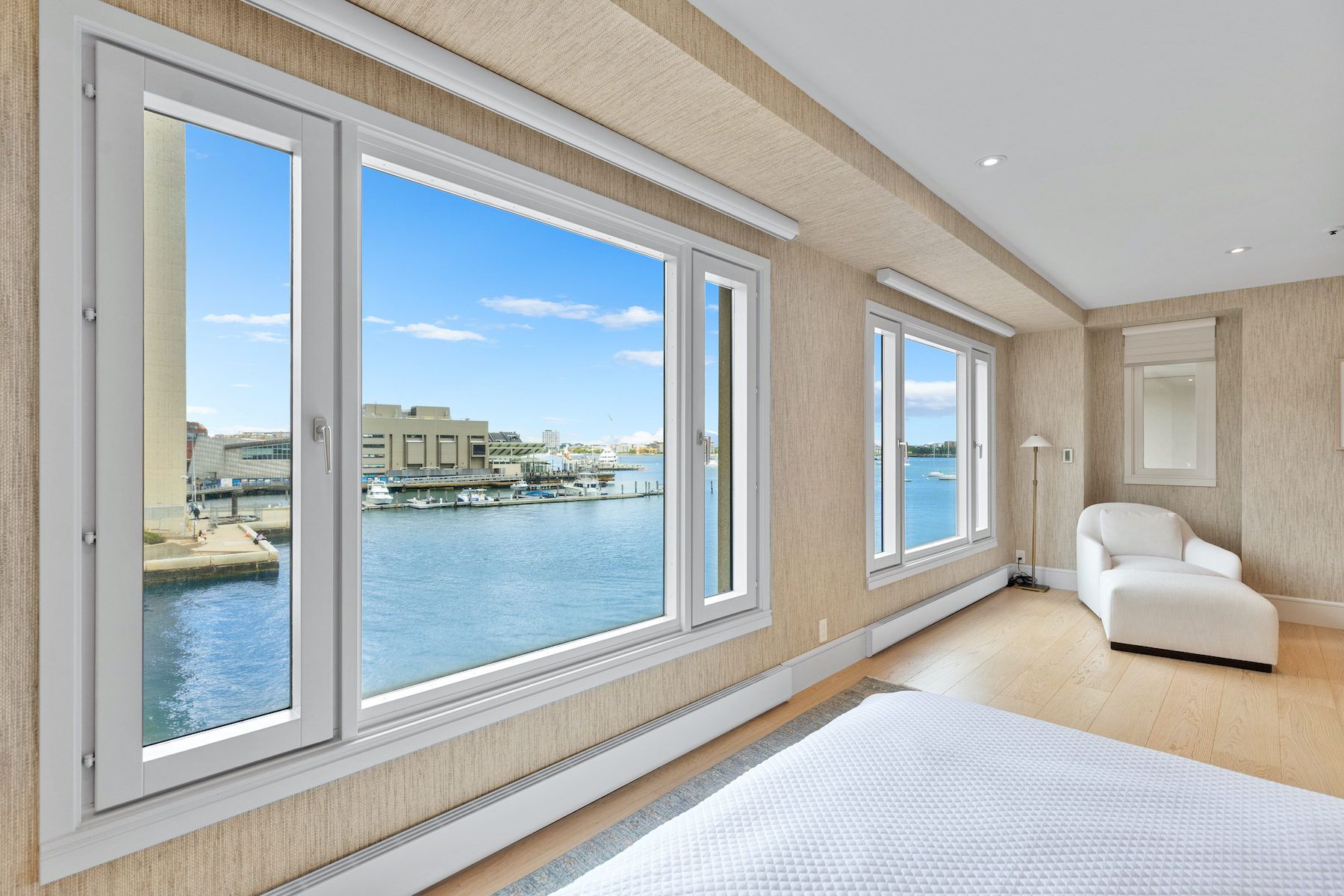 20  Rowes Wharf 309