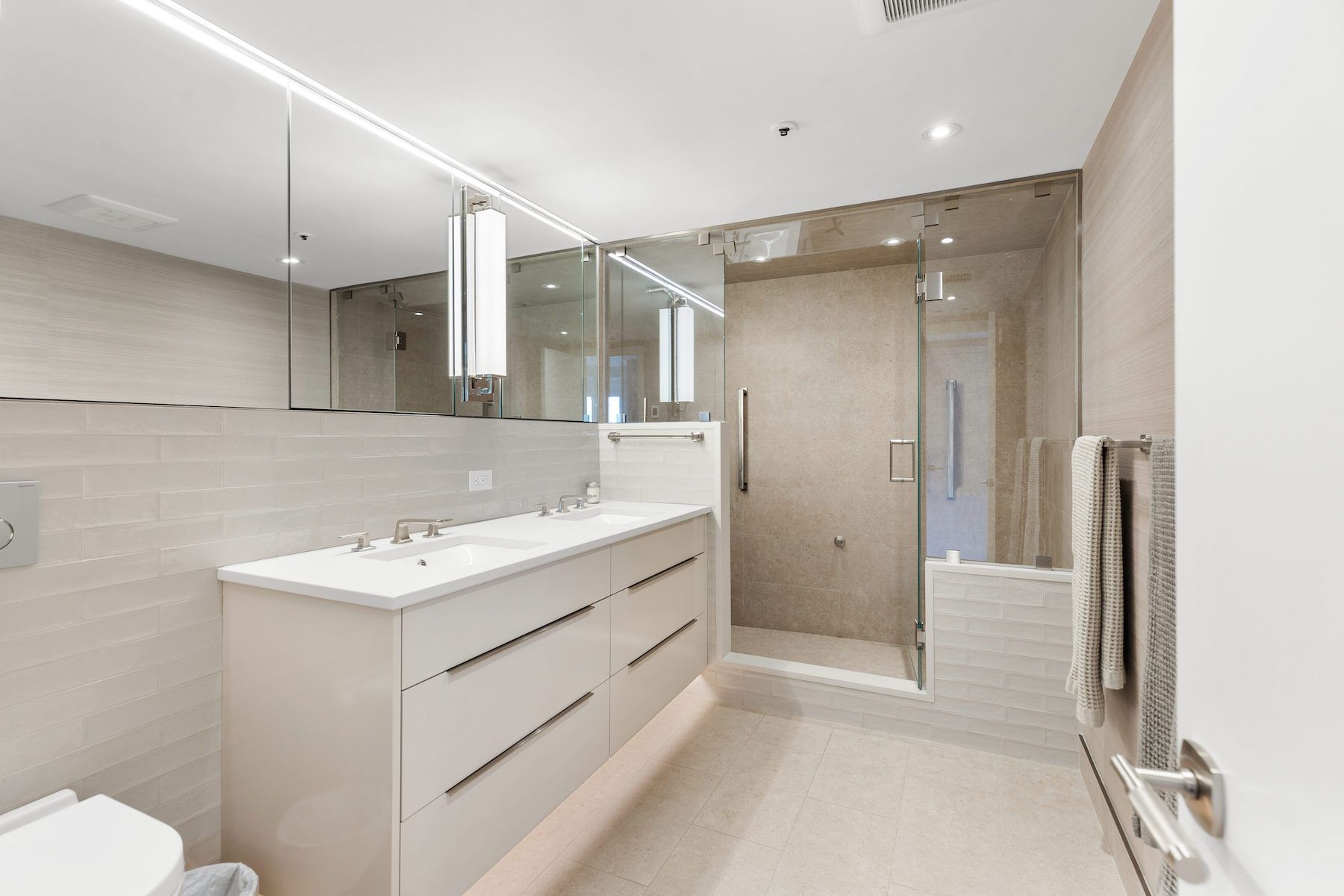 20  Rowes Wharf 309