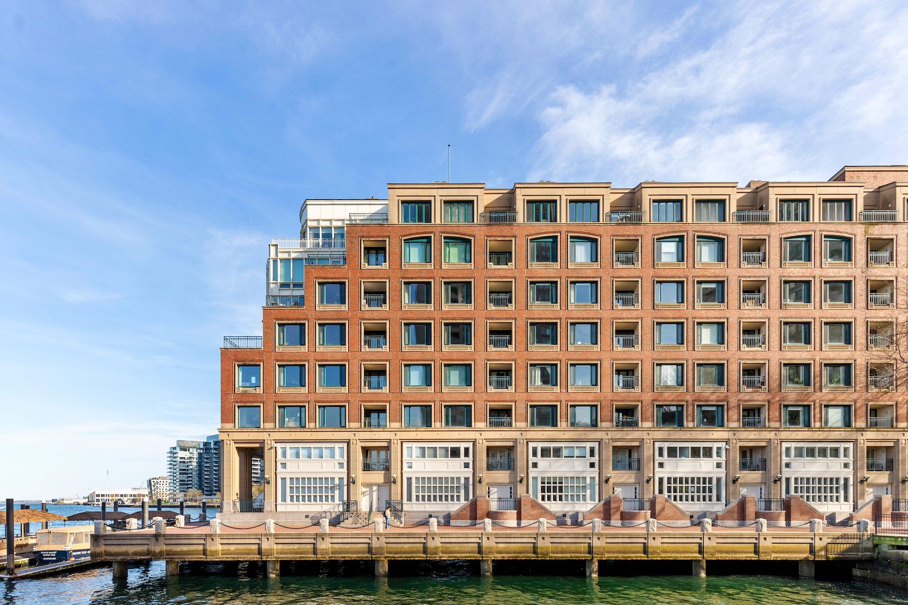 20  Rowes Wharf 309