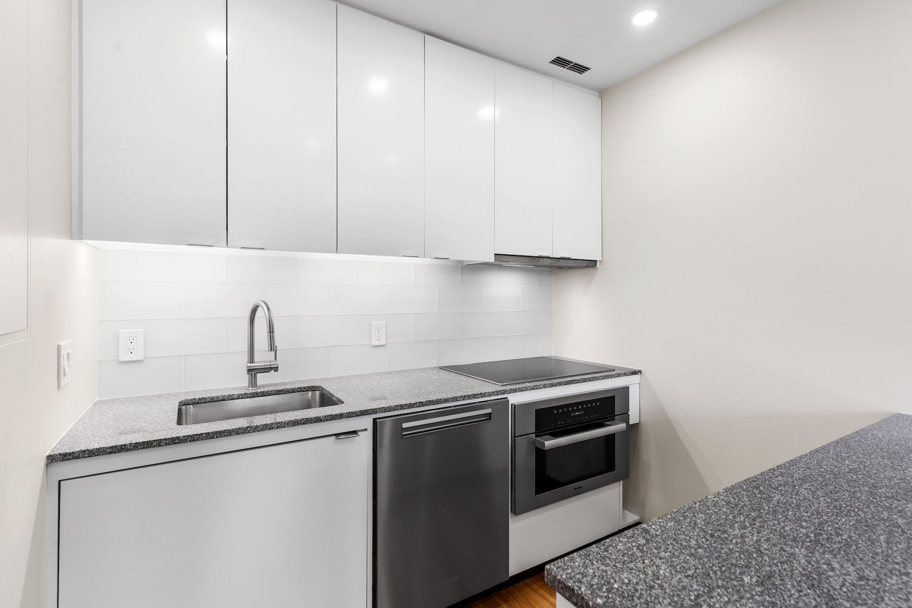 19 Arlington St 53