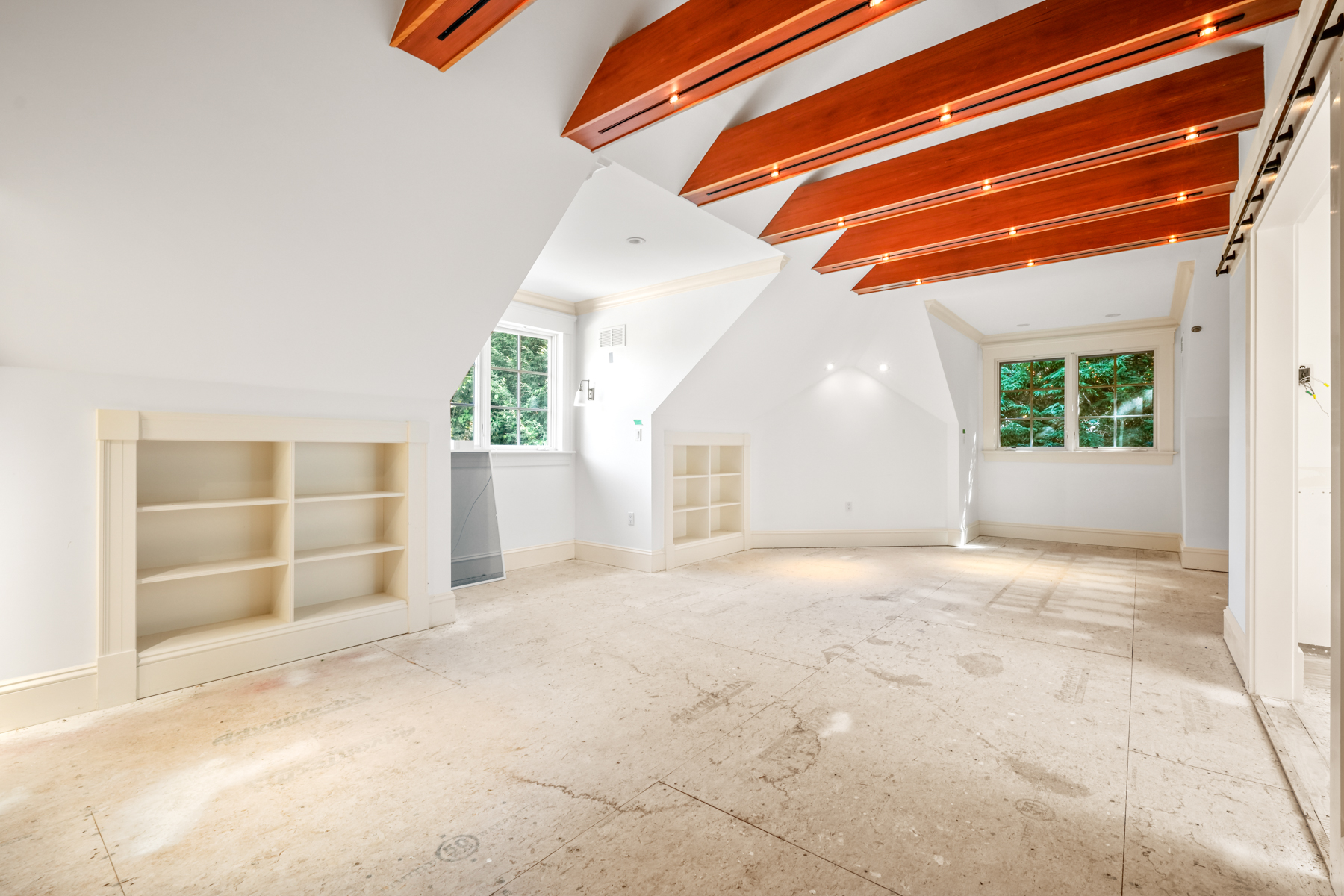 118 Woodland Road 