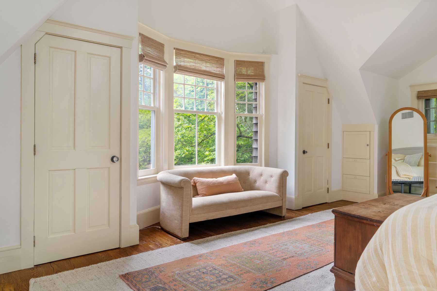 8 Ellsworth Avenue 
