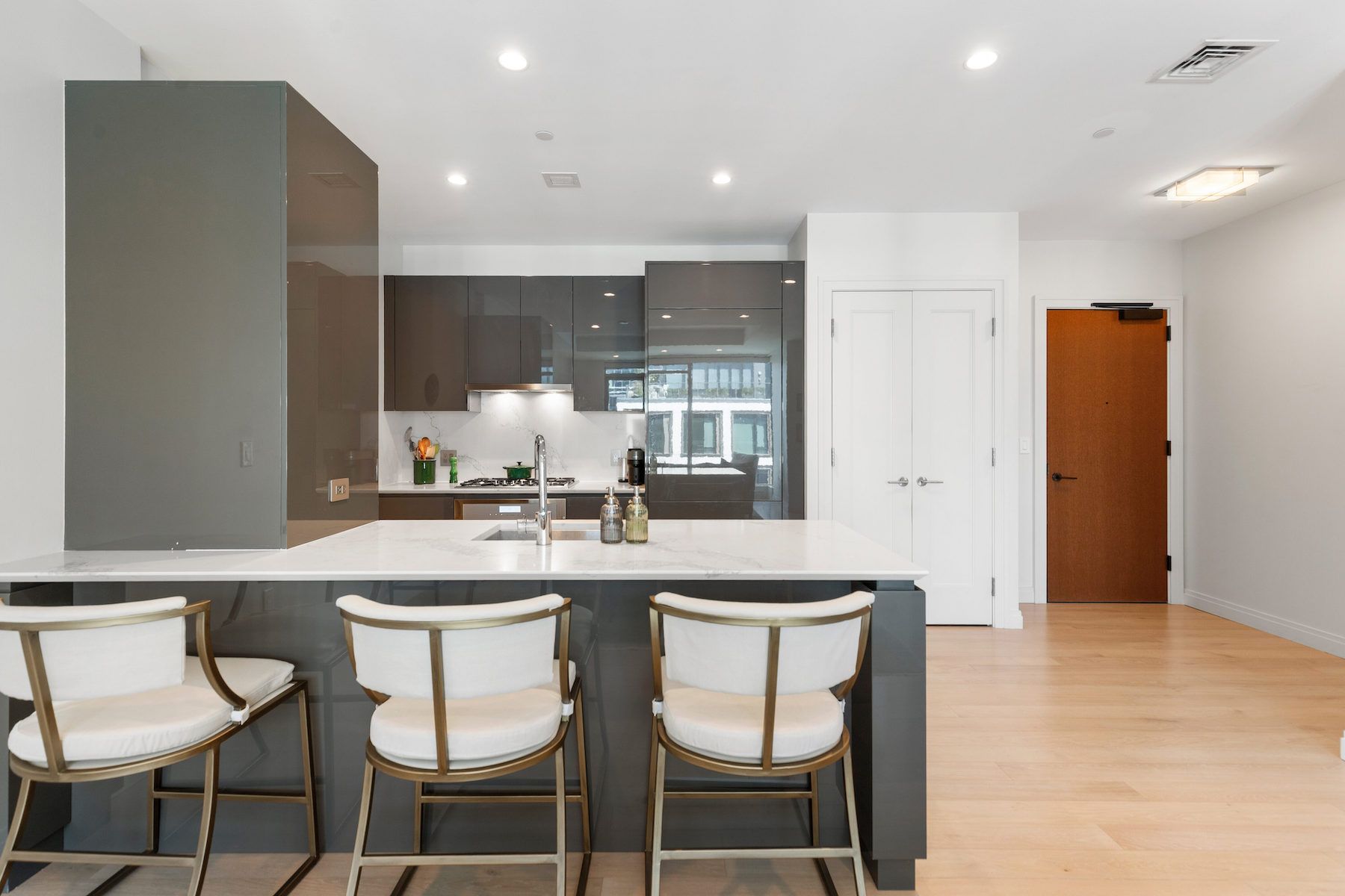 135 Seaport Boulevard 1901