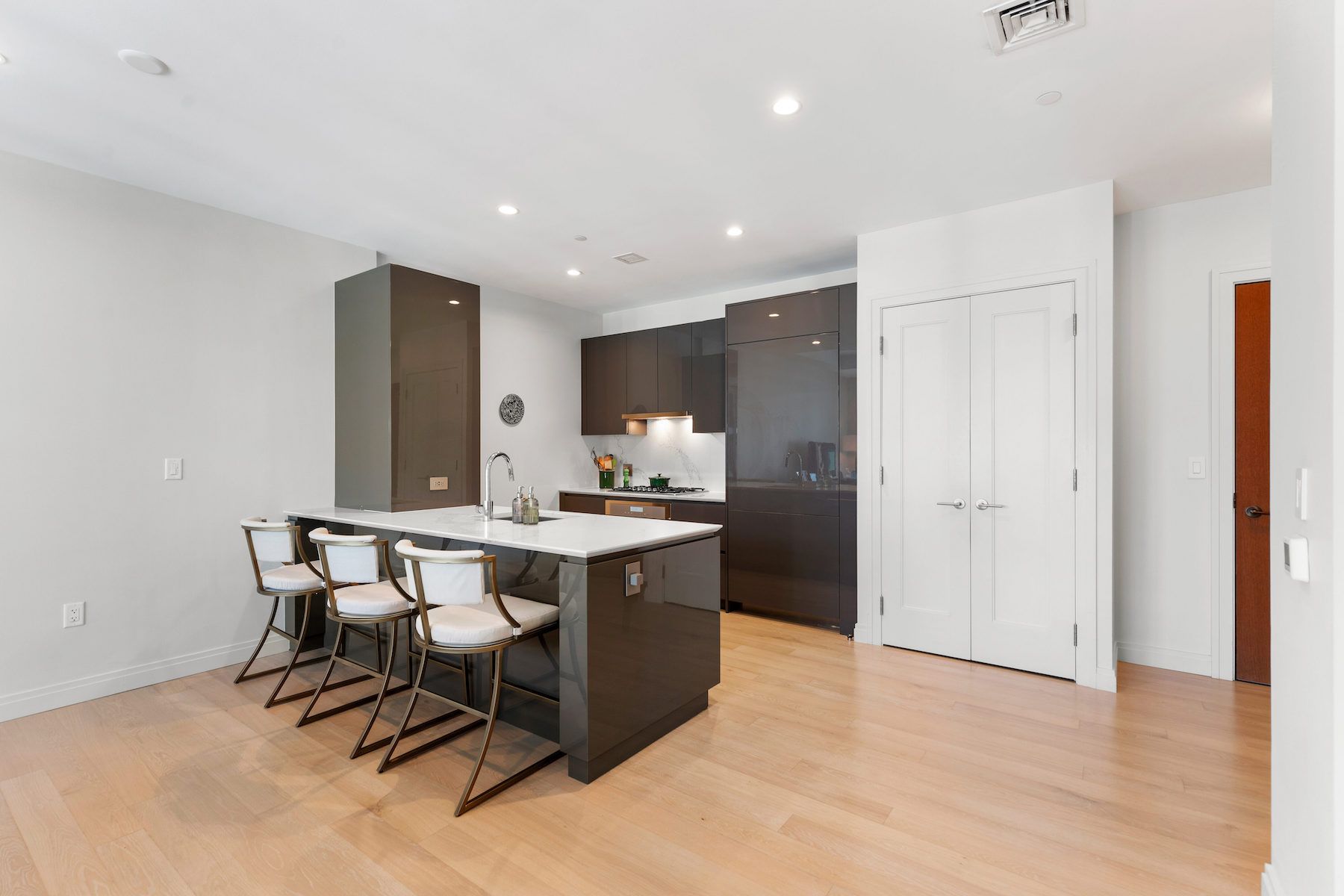 135 Seaport Boulevard 1901